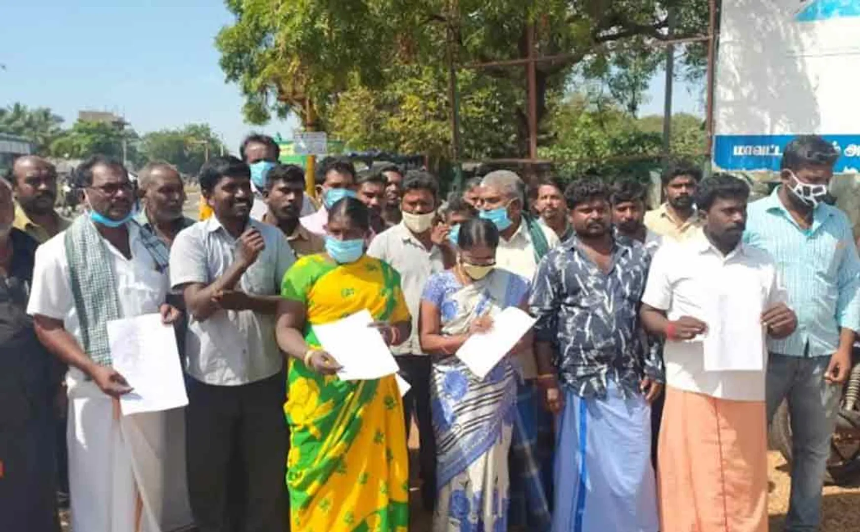 Rs 2 crore disappointment after buying milk ...! Manufacturers' Association executives who have complaint with the District Collector ...