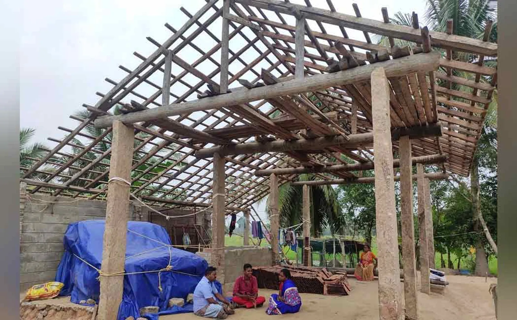 nivar cyclone keeramangalam farmer removed roof top  