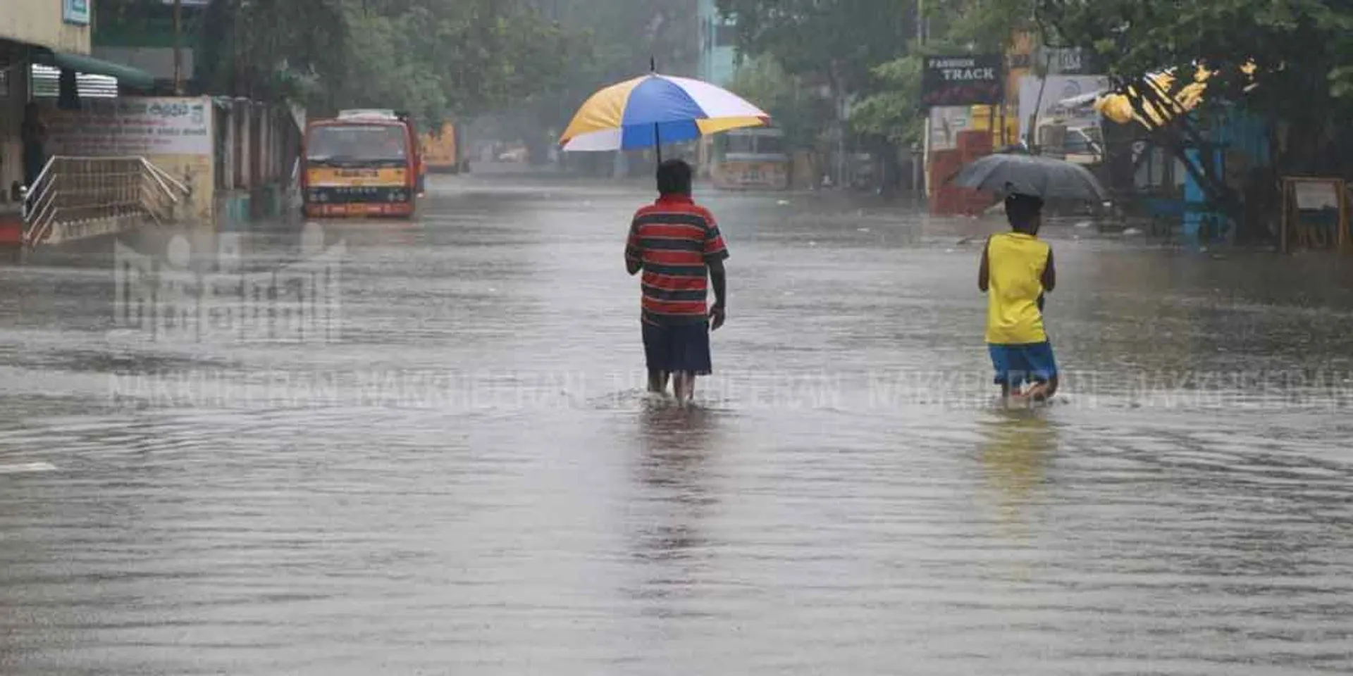 7 thousand cubic feet of water opening in Sembarambakkam ... Warning to the coastal people of Adyar !!