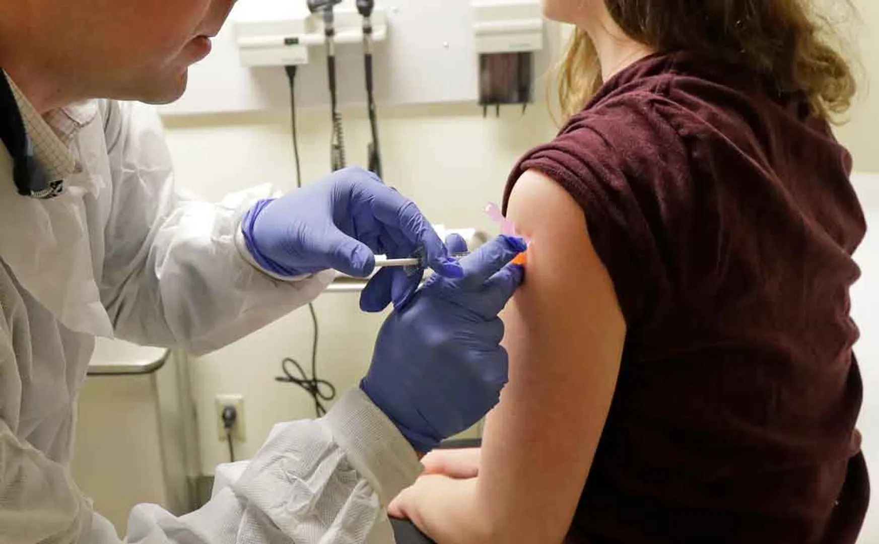 jair bolsanoro says no to vaccination himself