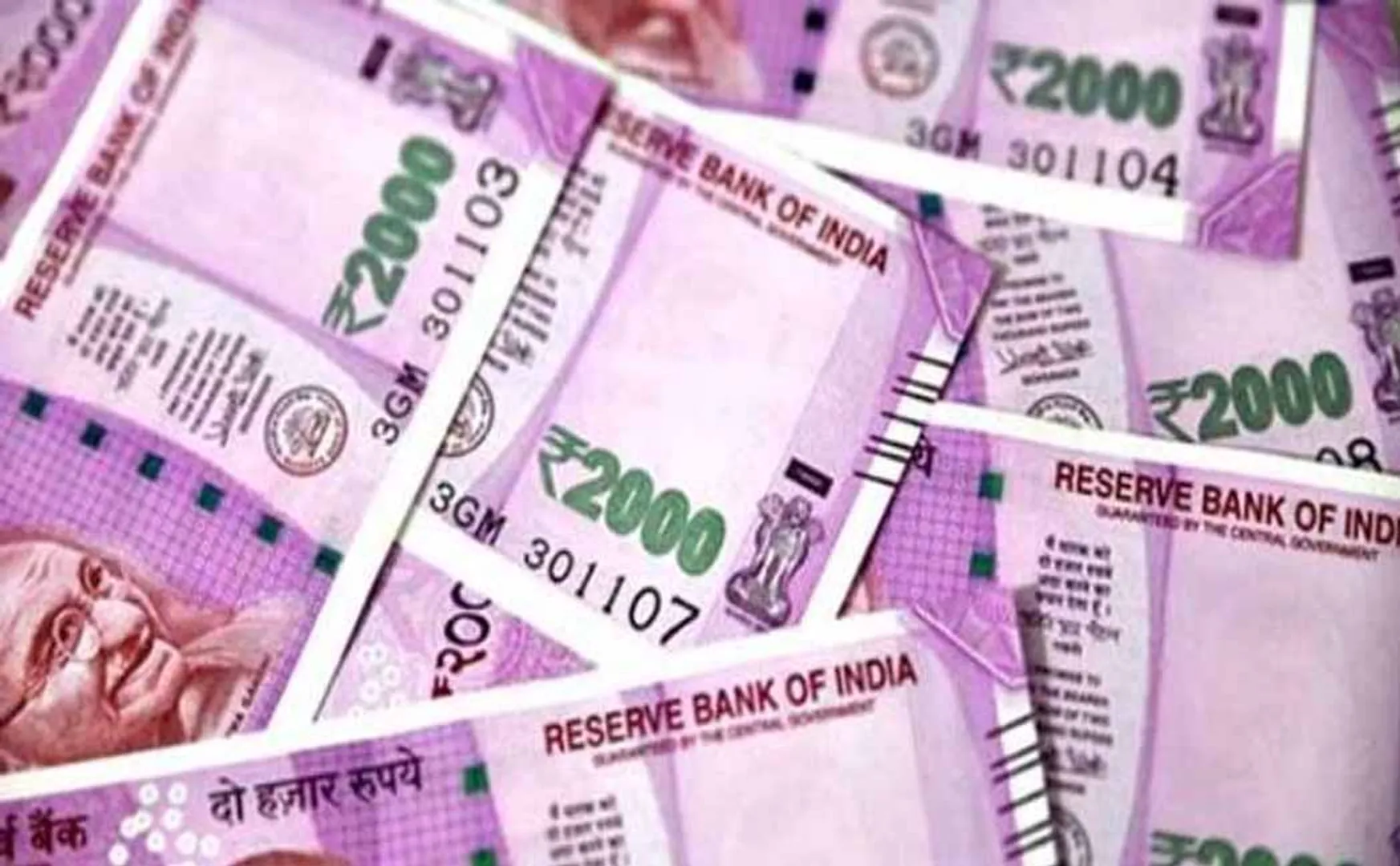 vigilance officers raid at hosur rto office. then seizured the money 