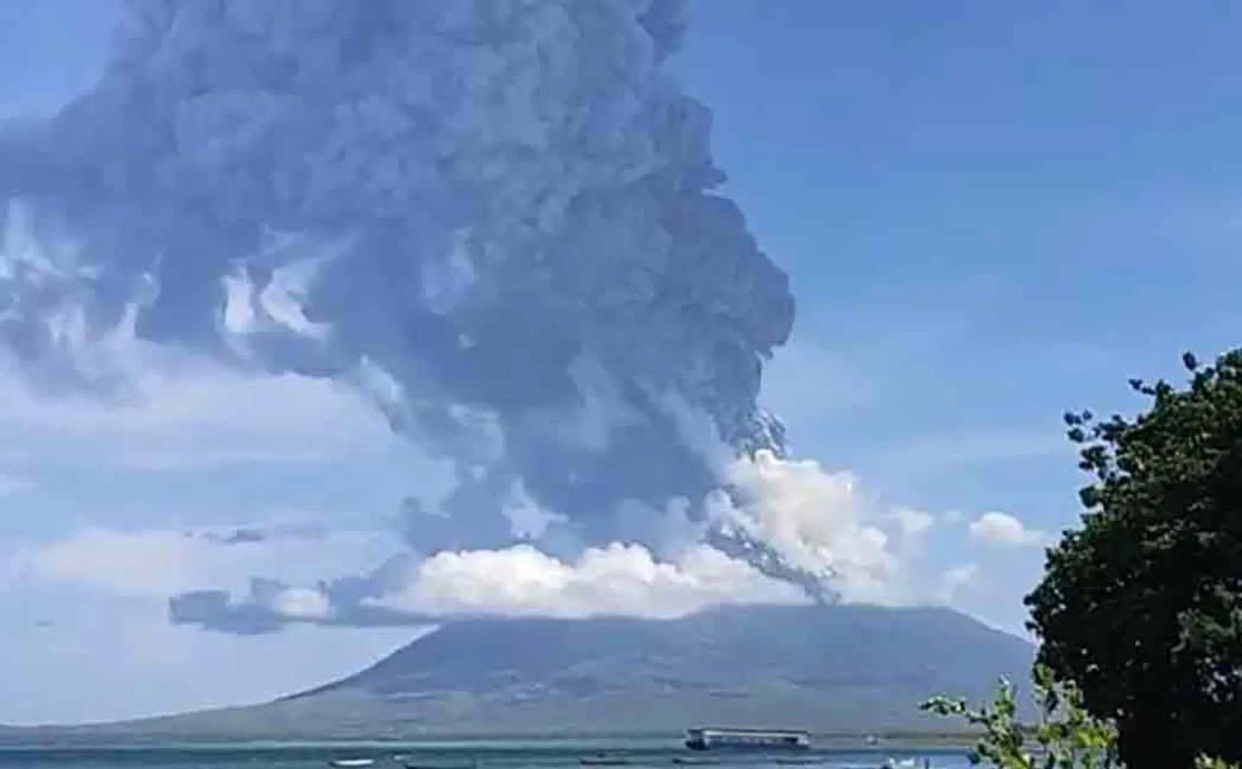 Mount Ili Lewotolok volcano erupts in indonesia