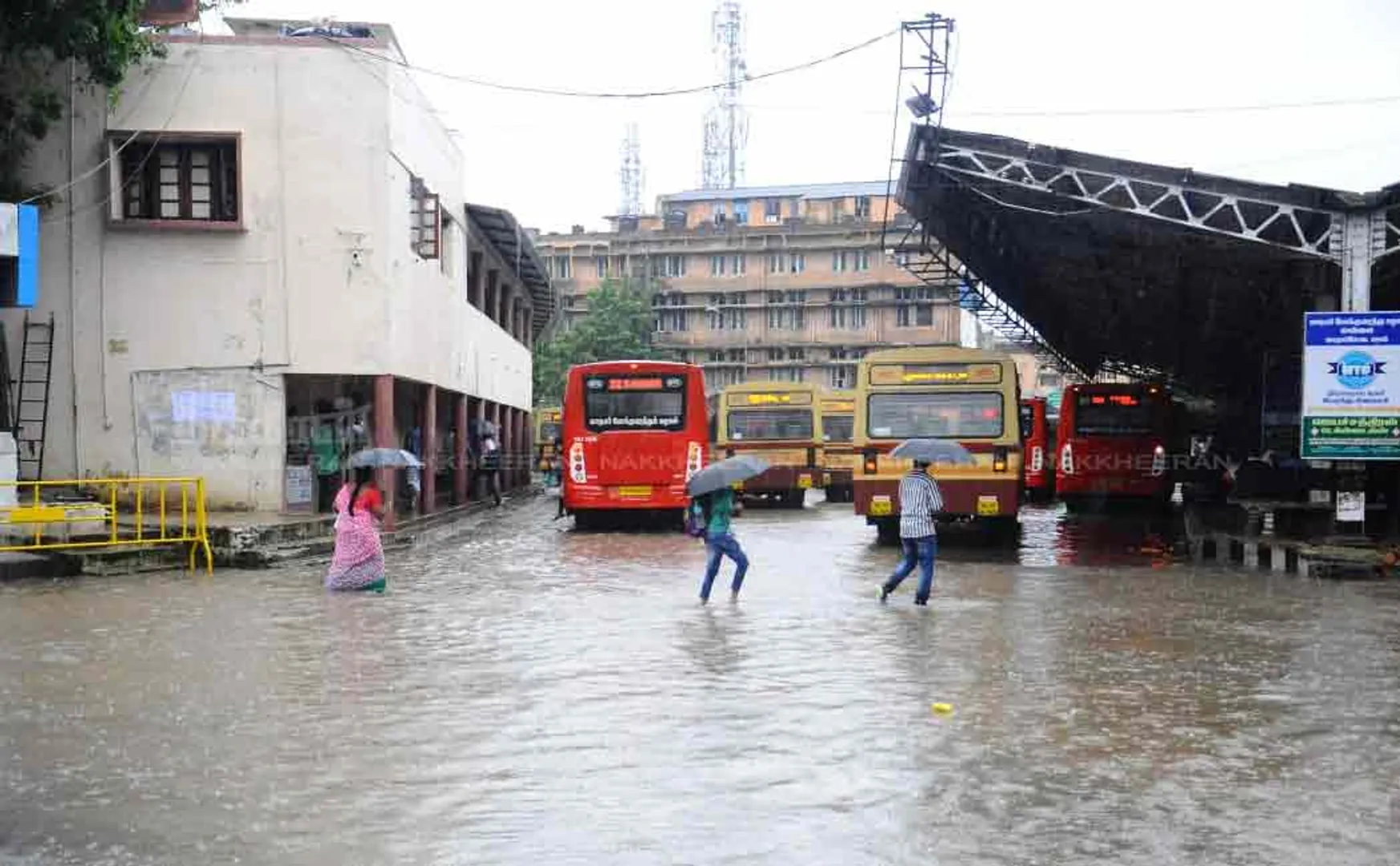 T.Nagar bus stand is surrounded by rain water ... 