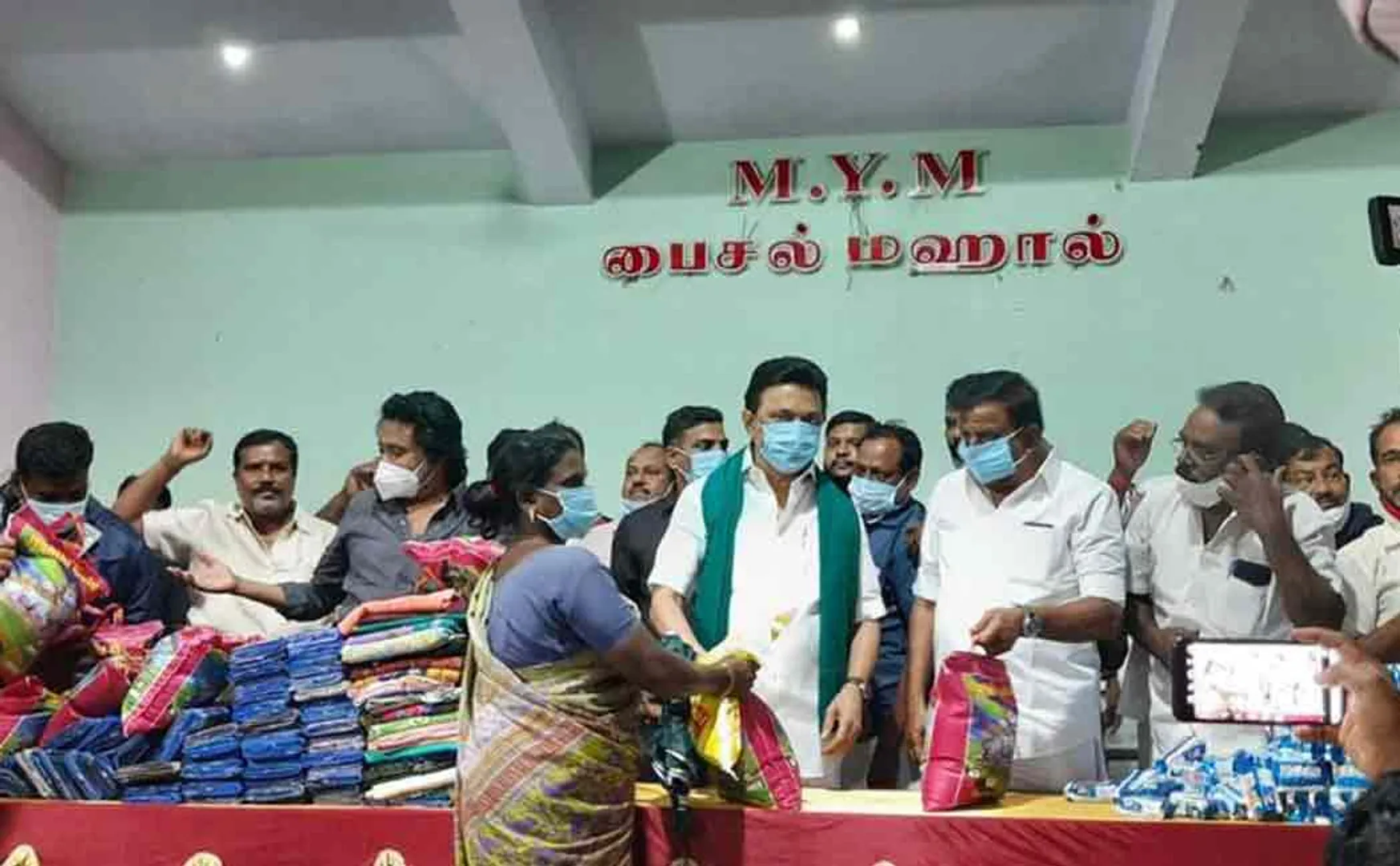 DMK Leader MK Stalin provides relief things to chidambaram people 