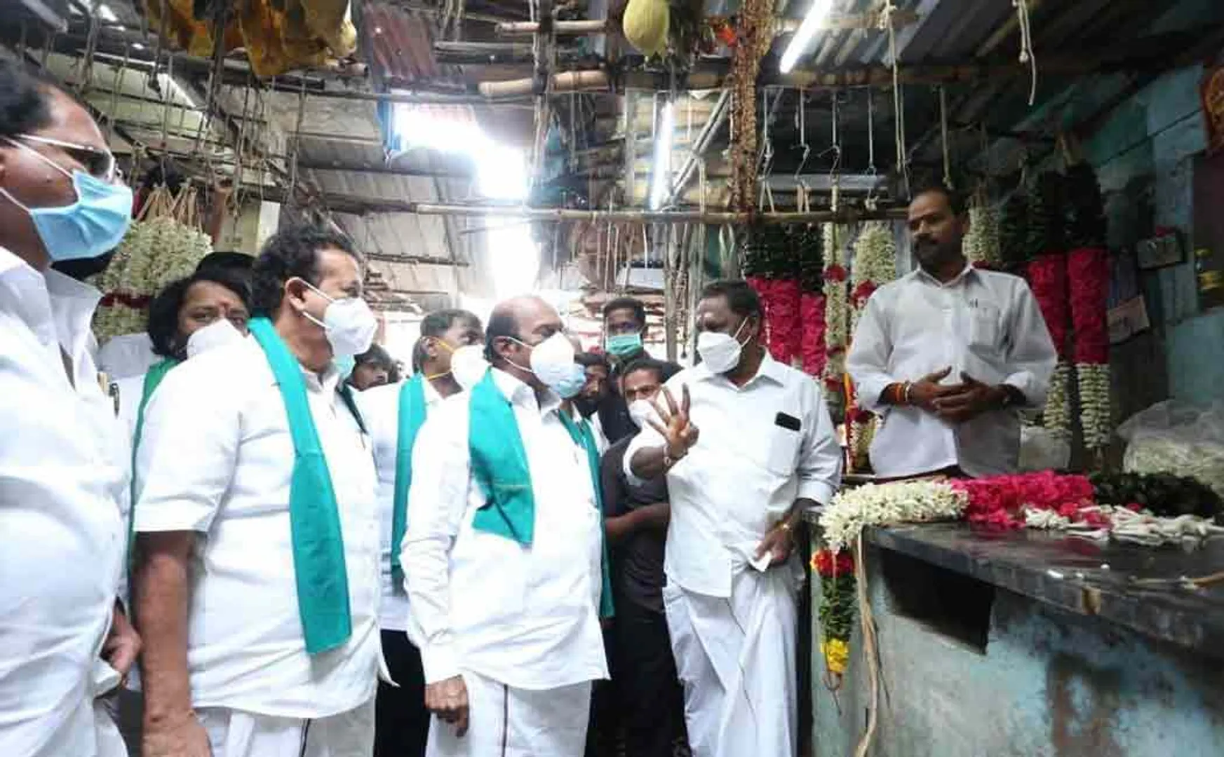 "700 rupees rent is 7 thousand" - Florists complain to Ponmudi
