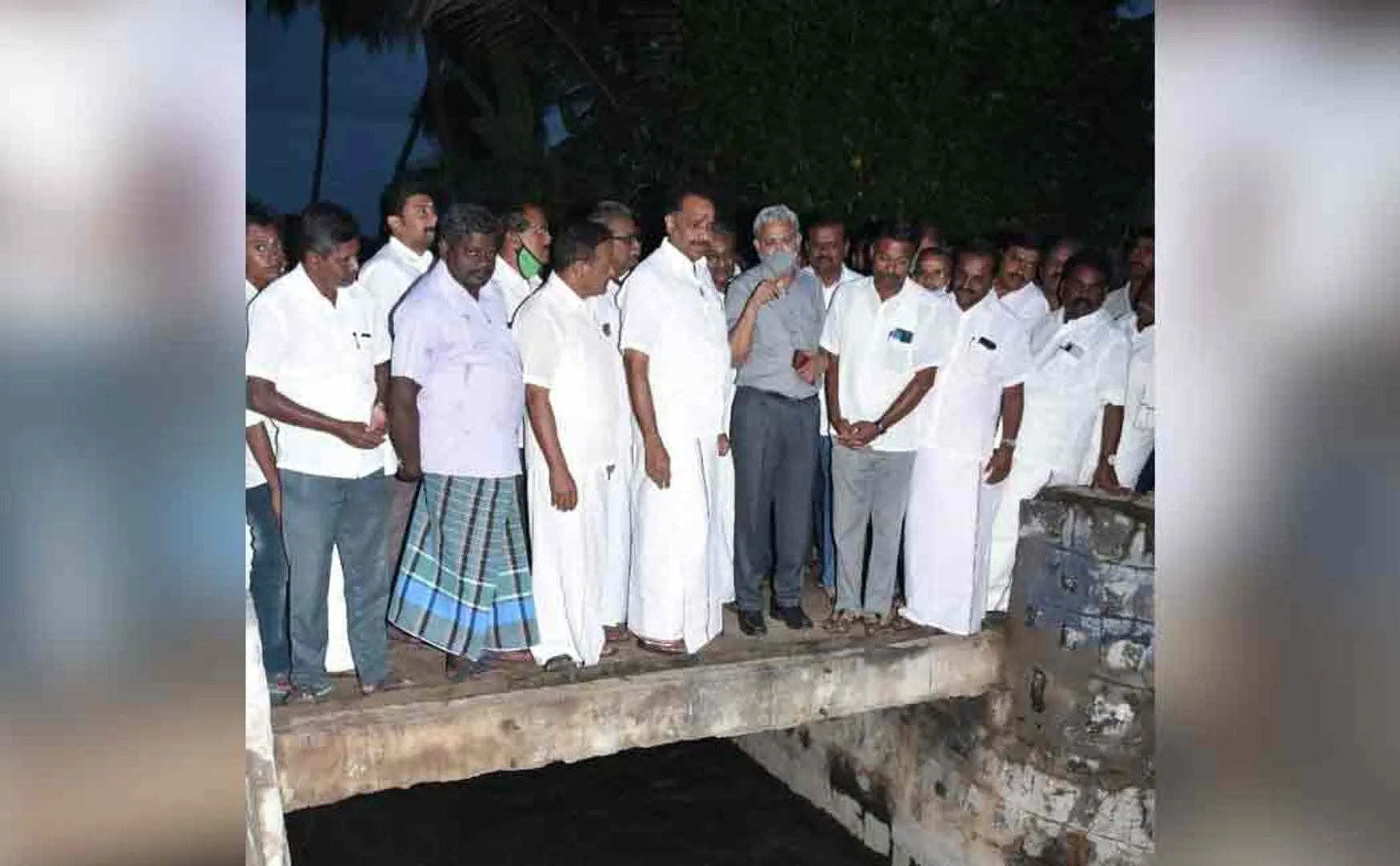 Permission will be given soon to put sand in the cow cart in the Cauvery river ..! - Minister Vijayabaskar