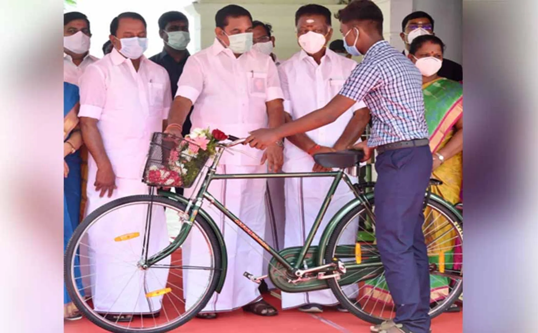 +1 schools students free bicycles cm palanisamy chennai 