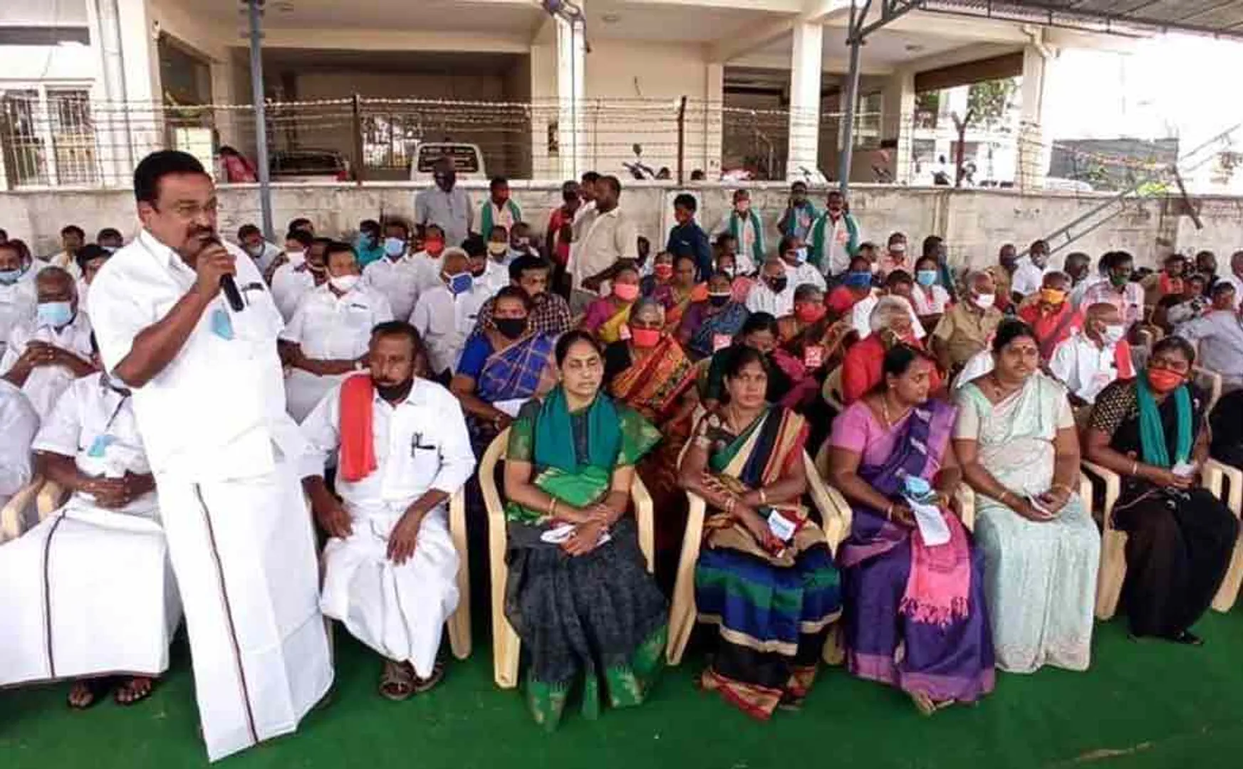 Erode various political party supports farmers 