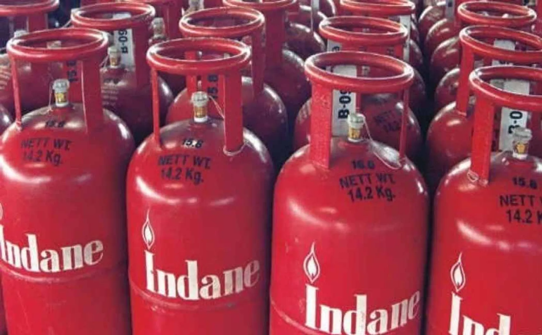 GAS CYLINDER PRICE AGAIN HIKE RS 50 