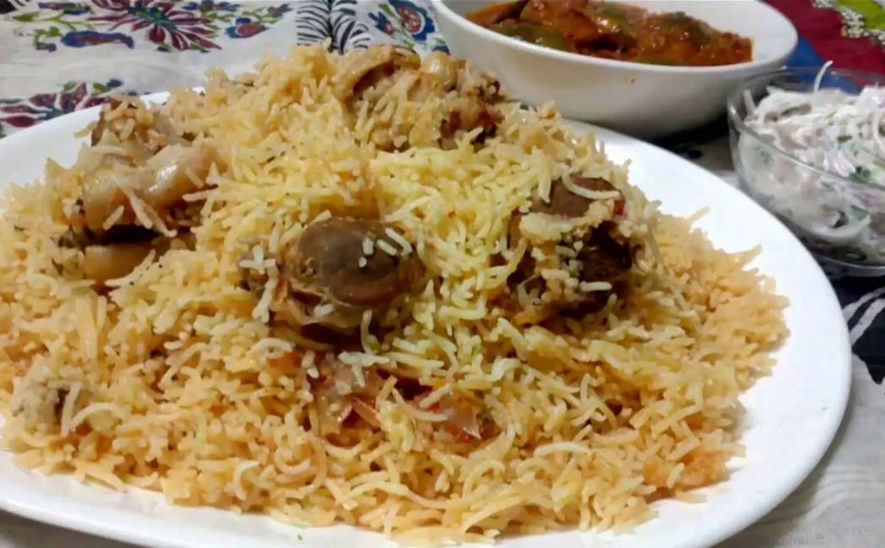 Man - selling - biryani - ten - rupees - viluppuram