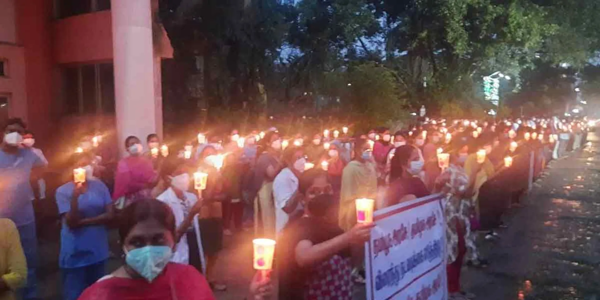 struggle with Candlelight at Chidambaram Medical College for the 10th day