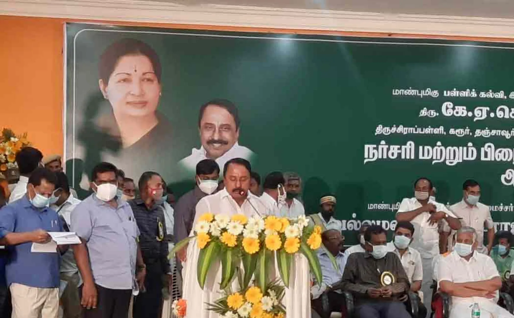 "80,000 blackboards in schools will be removed and smart boards will be set up." - Minister Senkottayan