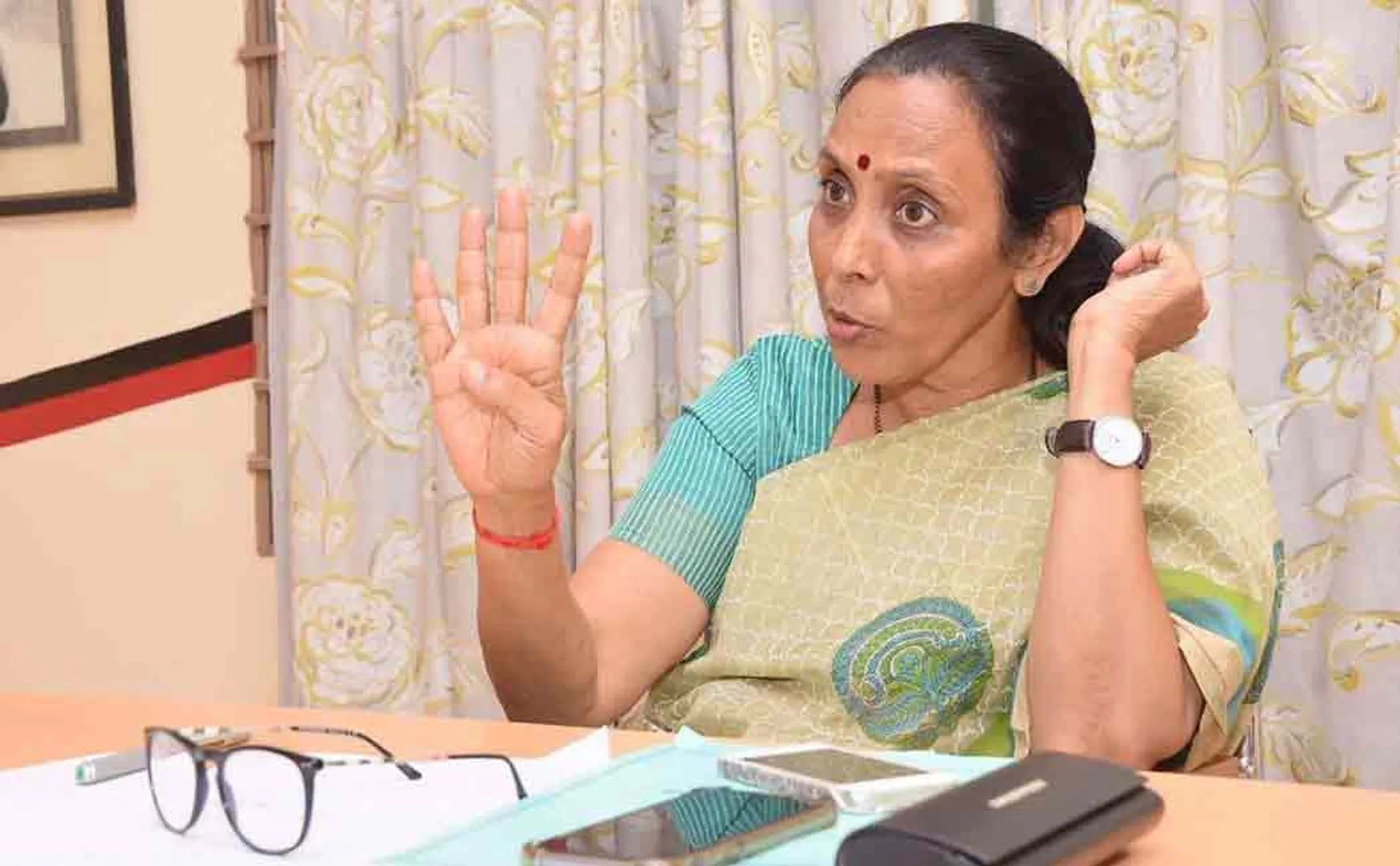 Kalaingar's Auxiliary health centers are now becoming a Mini Clinic - poongothai MLA 