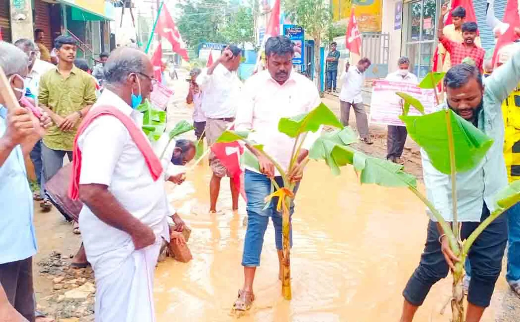 TRICHY CORPORATION DRAINAGE WATER PEOPLES ROAD 