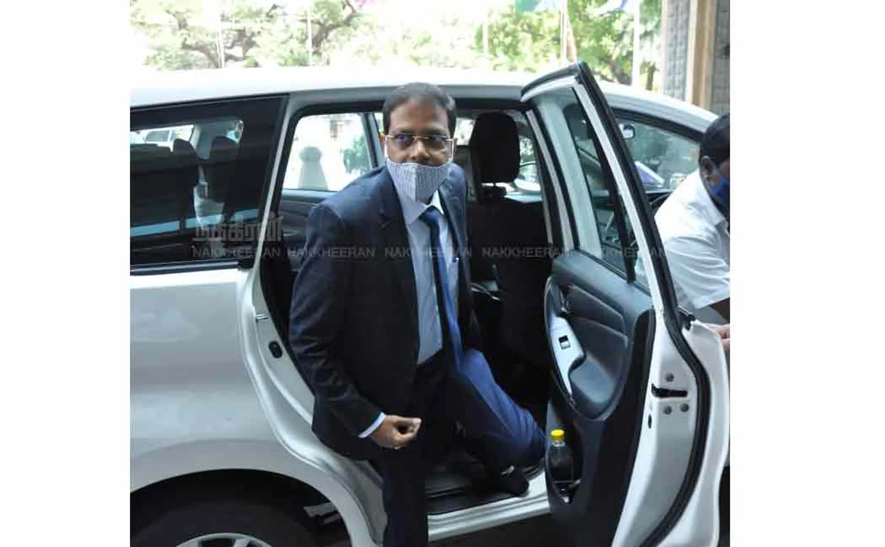 Election Committee; Consultation meeting with all parties ..! (Pictures)