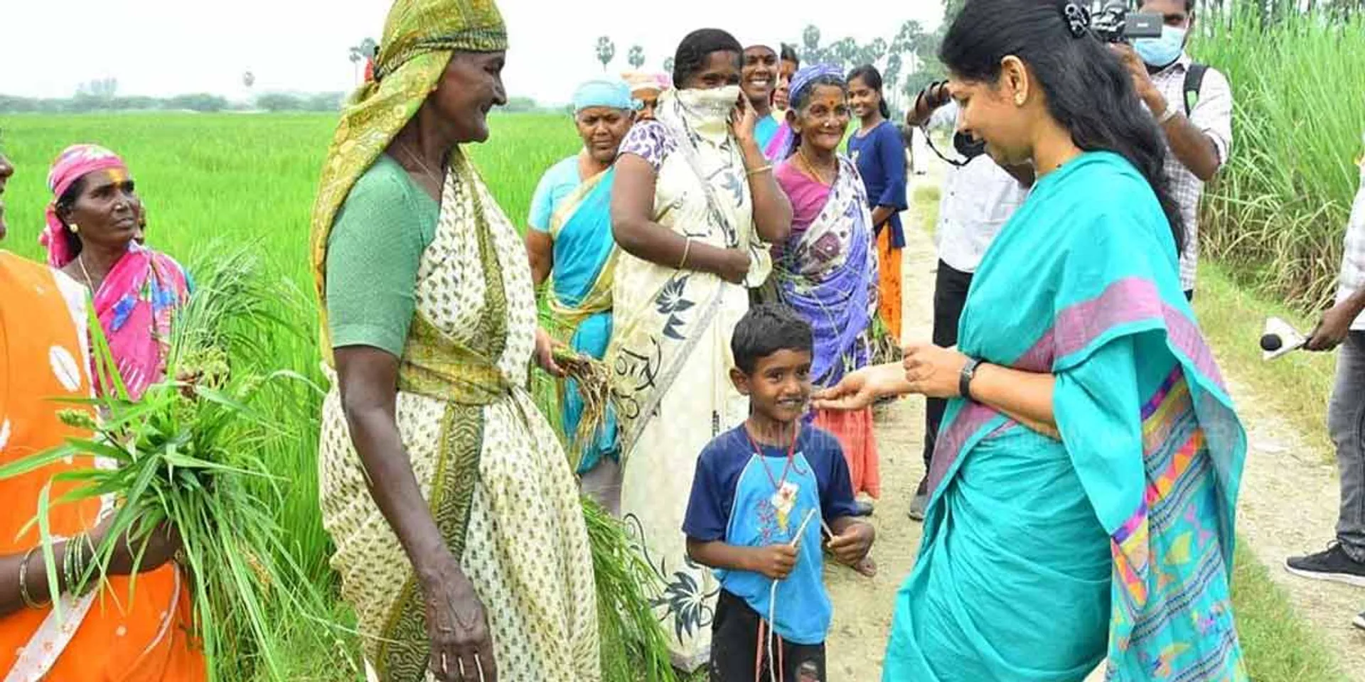  DMK Kanimozhi MP in nellai