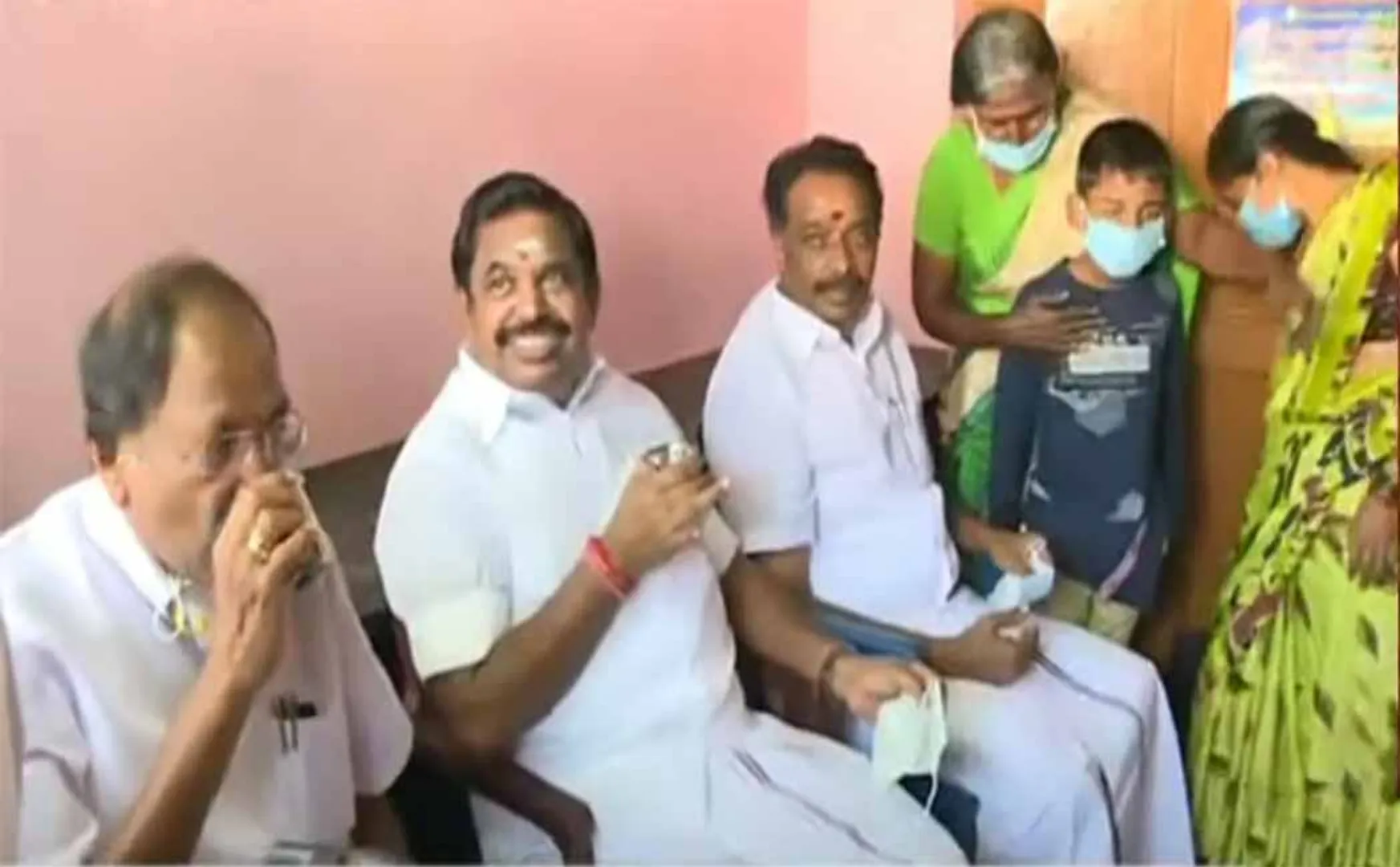 election campaign cm palanisamy namakkal drink tea, ministers also 