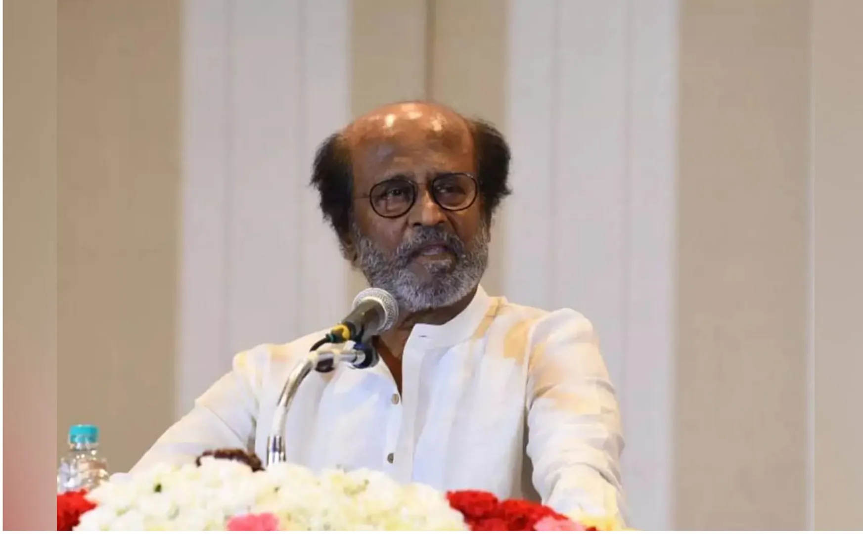 actor rajinikanth announced did not entry the political 