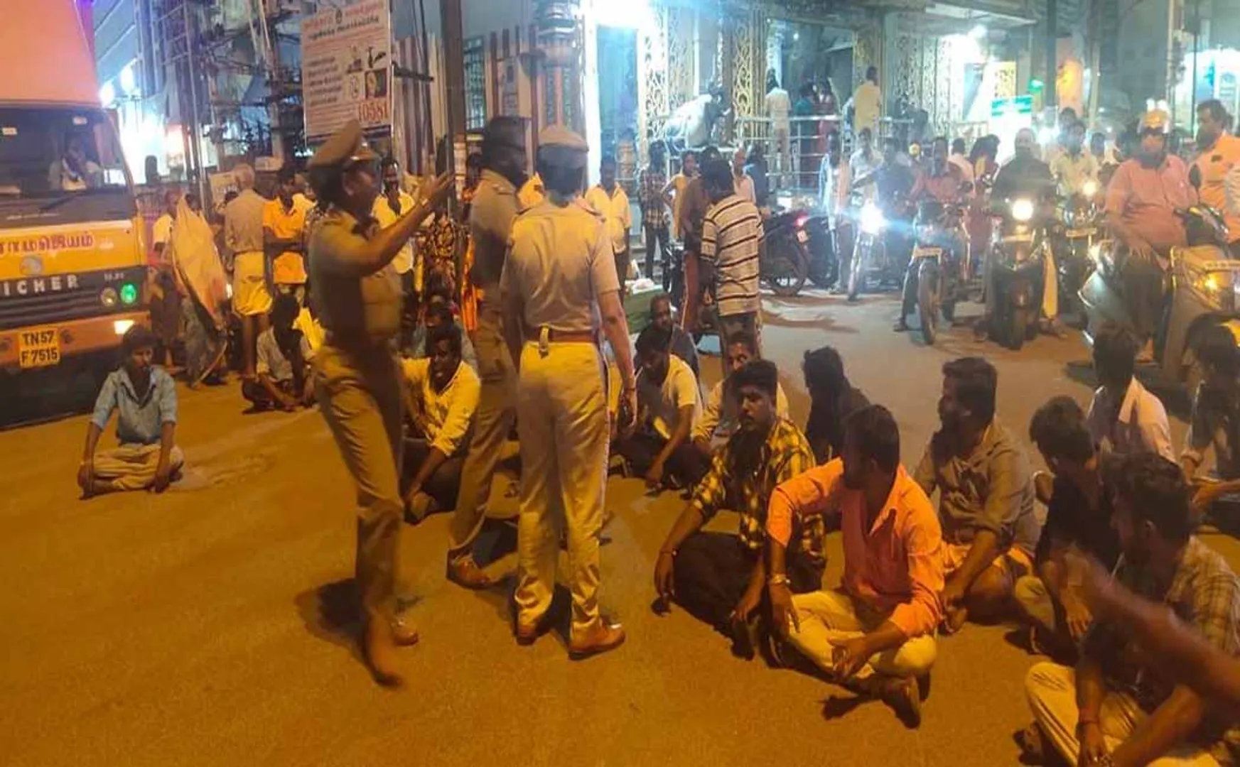 dindigul district, malaikottai hindu munnani leaders police 