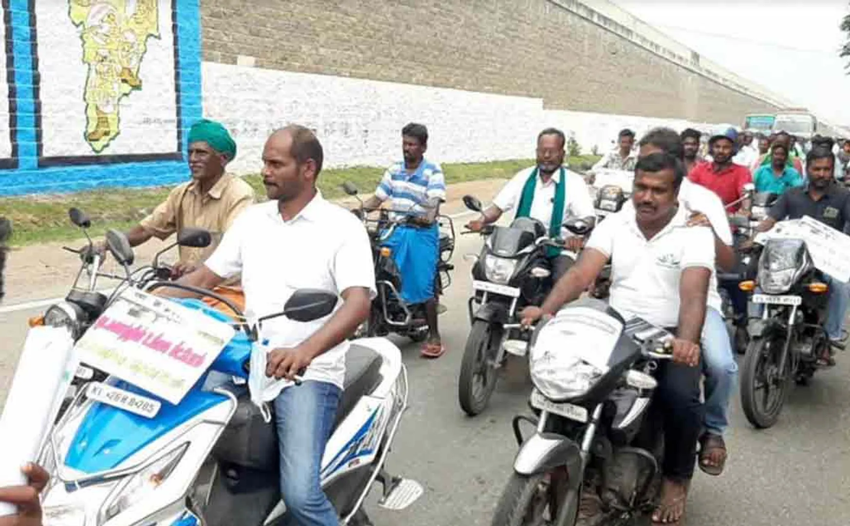 Drinking water for 300 villages ..! Going on a rally in a two wheeler and petitioning the Collector ..!