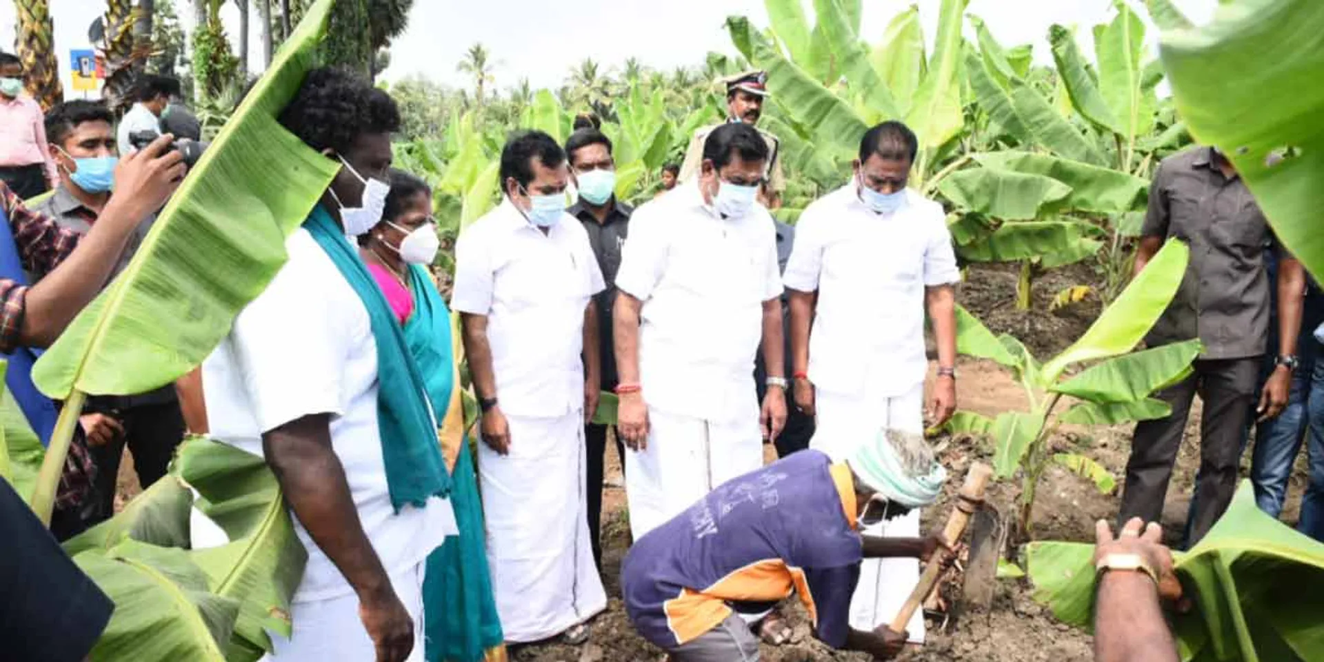 admk eps press meet in thiruchy 