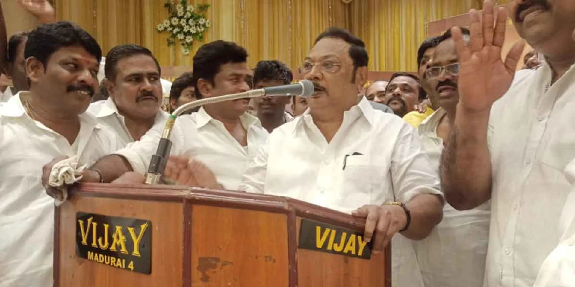 'MK Stalin is the reason for the kalaingar's ill health' - MK Alagiri accused!