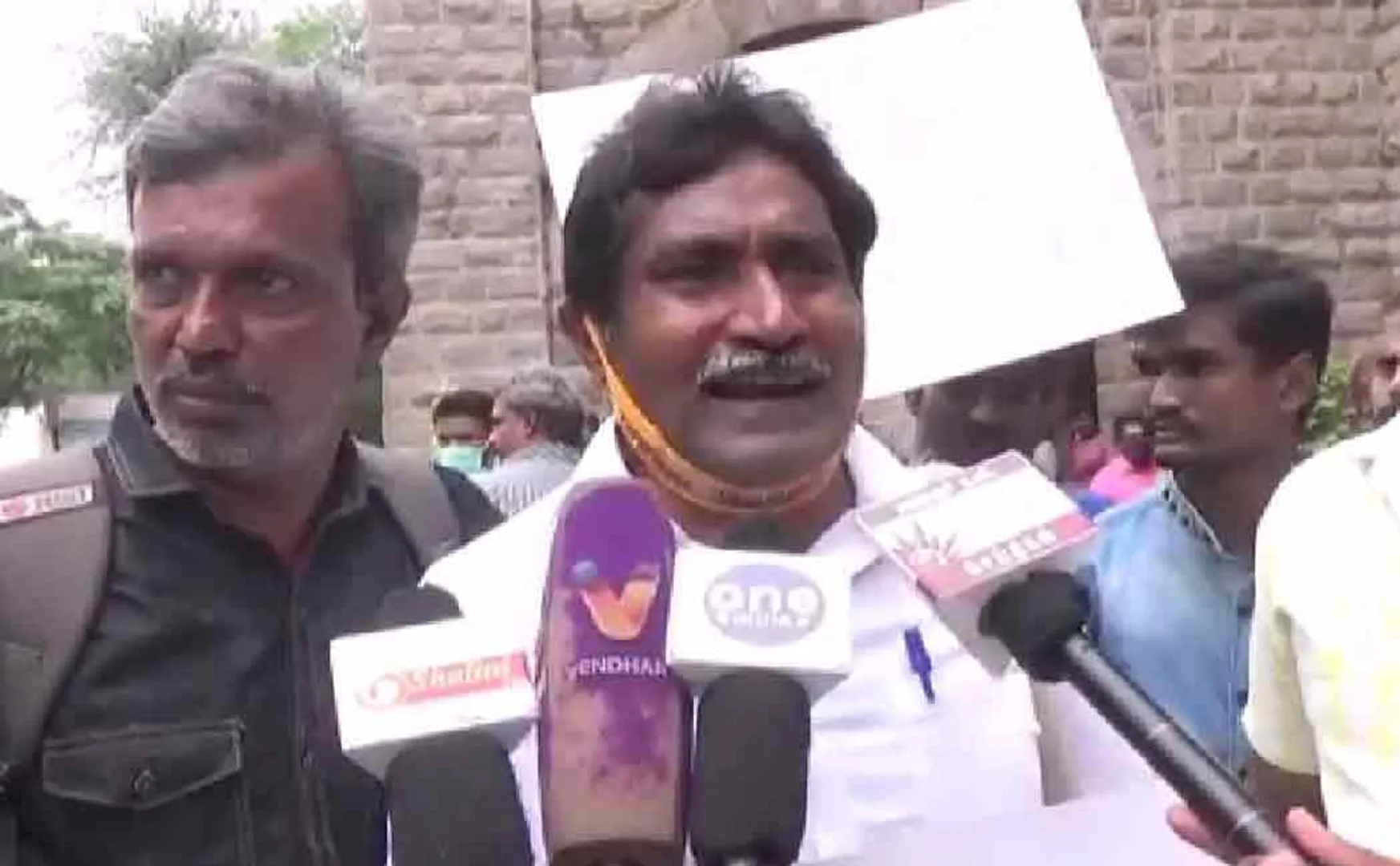 Mukilan has filed a petition with the District Collector regarding the Jallikattu case ..!