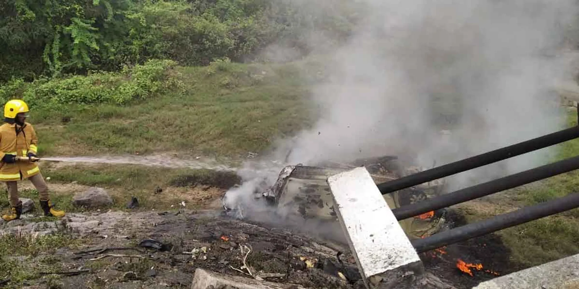  Car crash on National Highway bridge near Thoothur