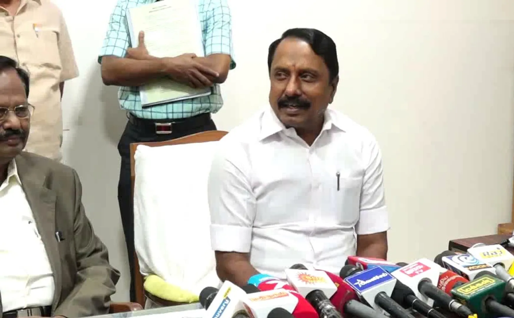 schools reopening minister sengottaiyan pressmeet erode 