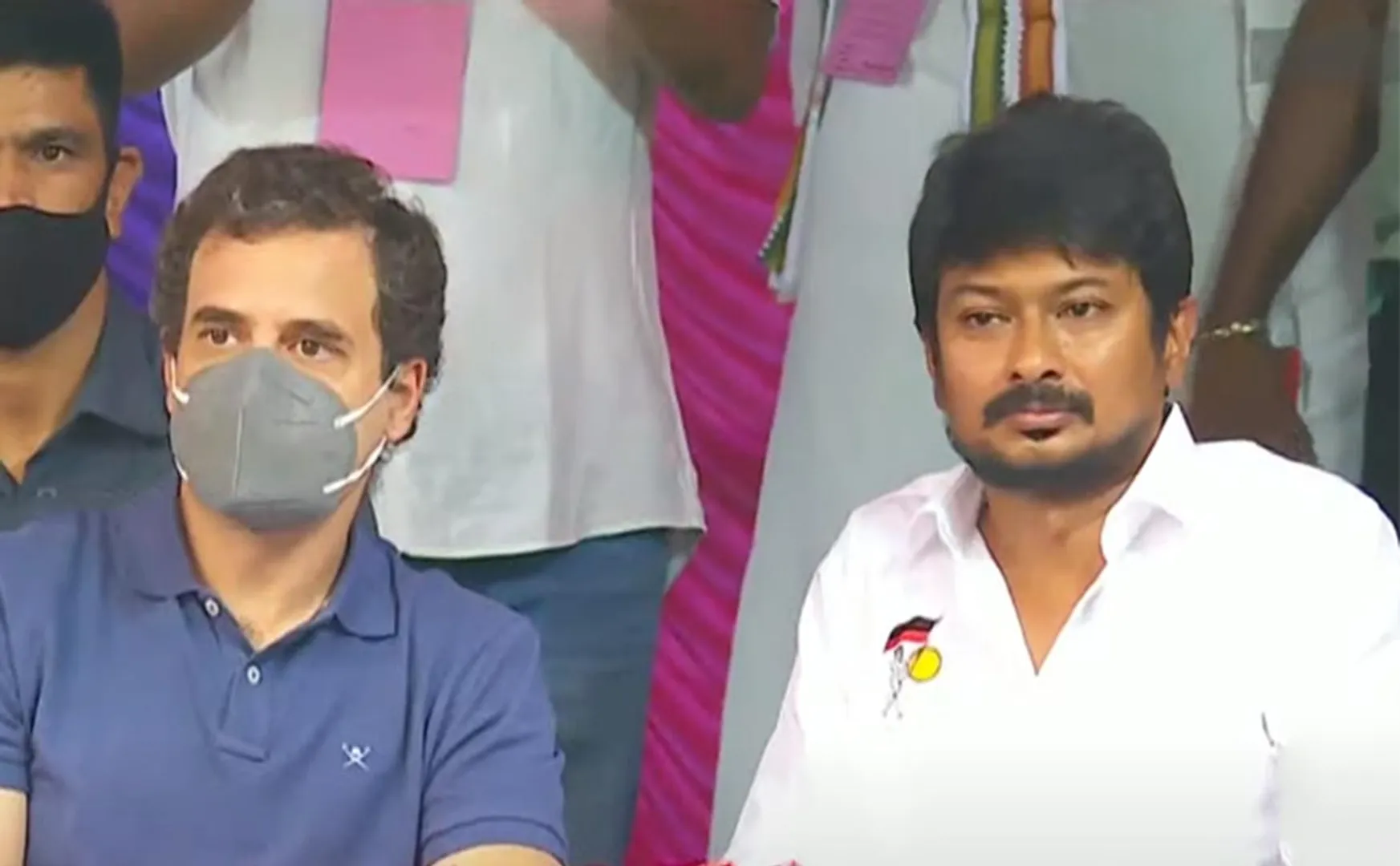 avaniyapuram jallikattu rahul gandhi watching 