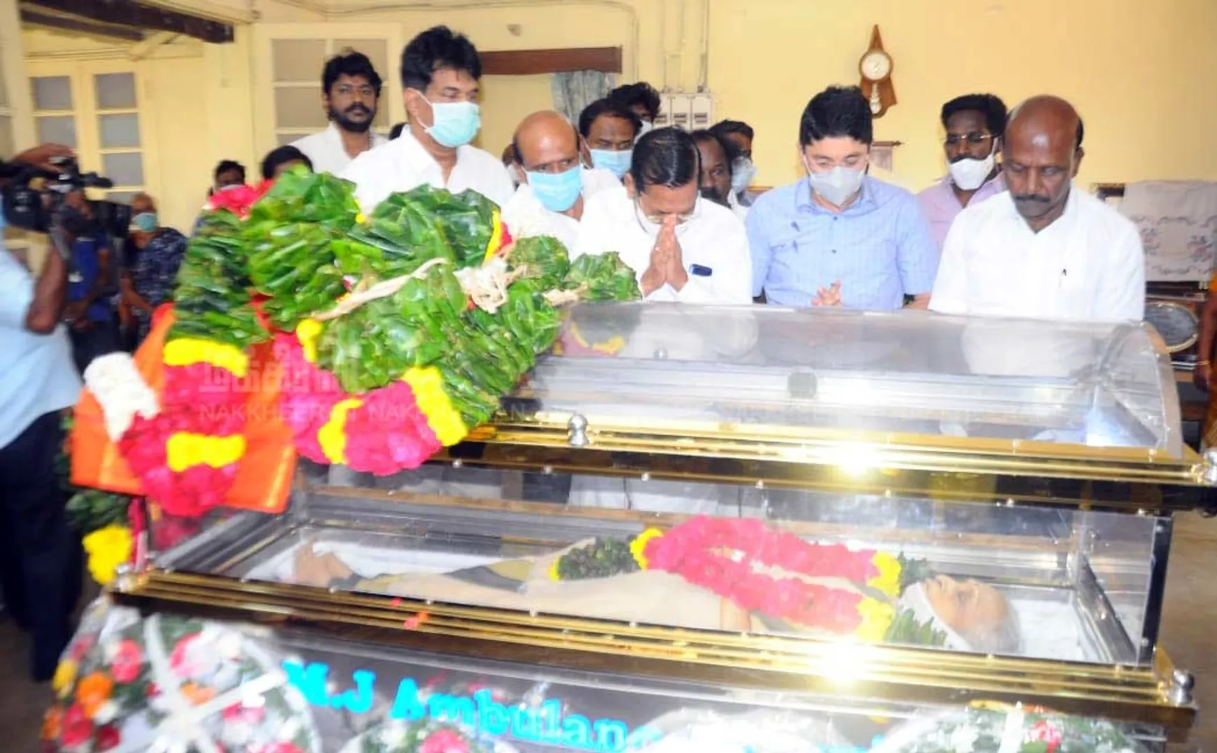 Politicians pay tribut to Dr.Santa