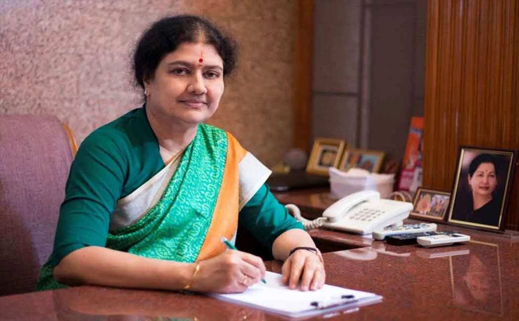 AIADMK ministers to meet Sasikala