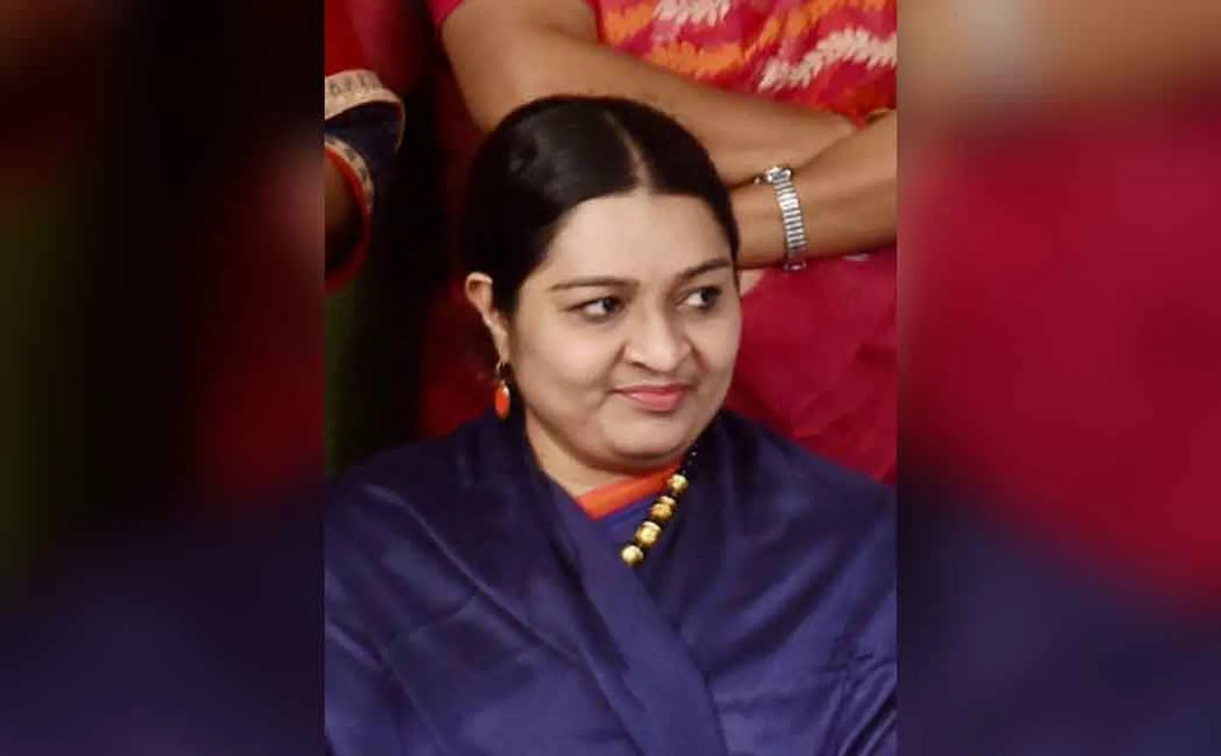 Jayalalithaa's personal life tarnished by 'Queen' web series! - Deepa's party chargesheet in the High Court