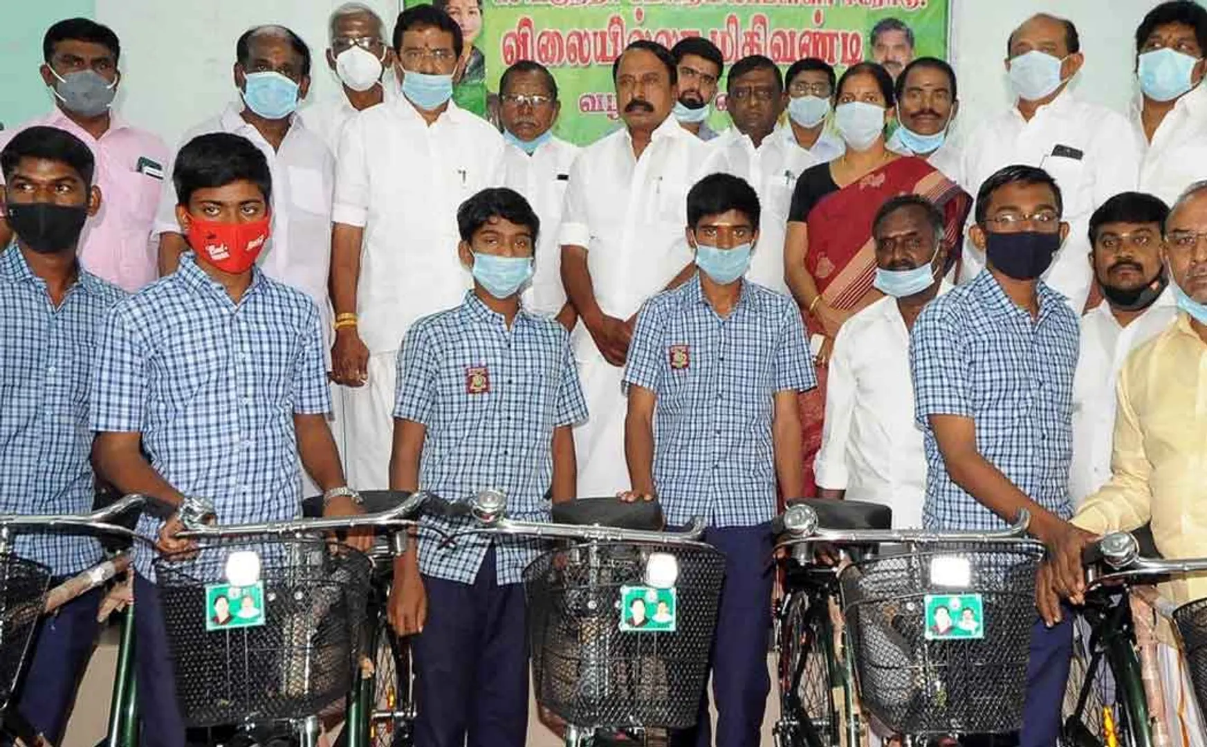 "Chief Edappadi Palanisamy has created a historical record ..!" - Minister Senkottayan