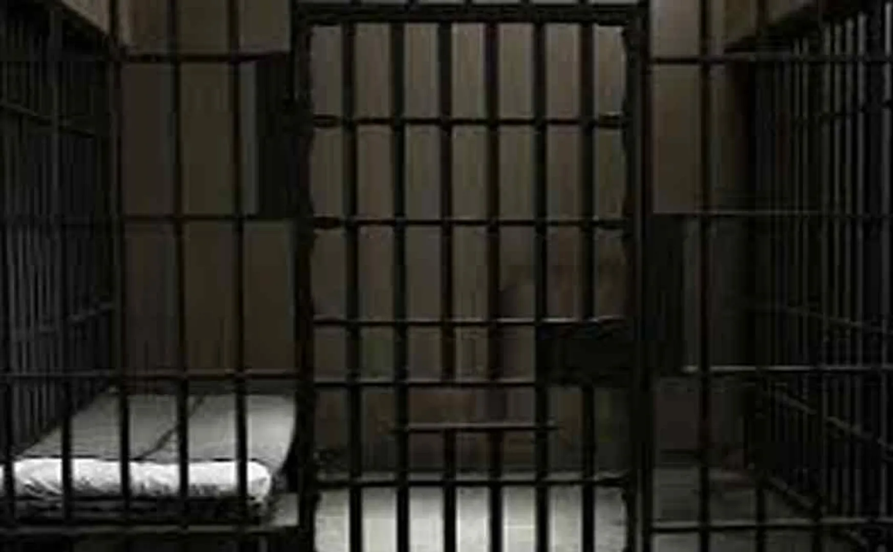 Man jailed for 7 years for defrauding people by running a financial institution.