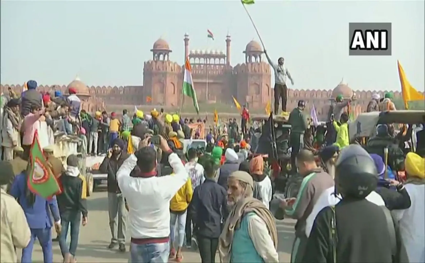 farmers reached delhi red fort police 