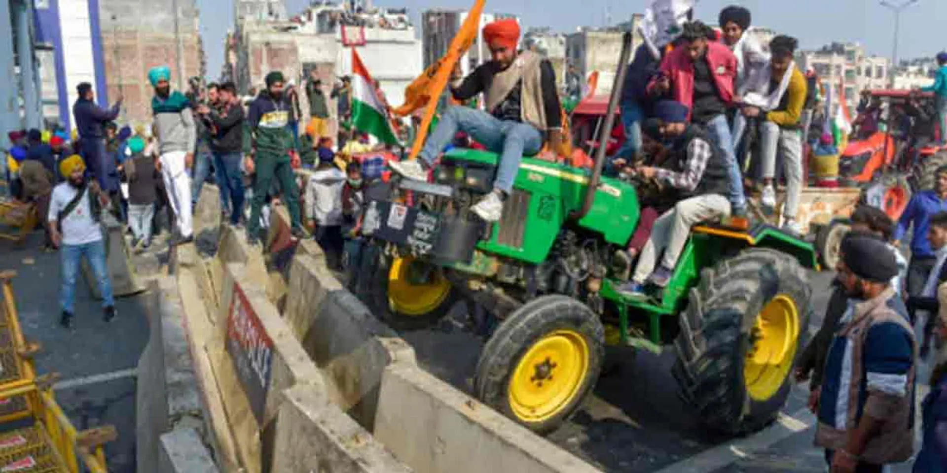  'Delhi', which came to a standstill in the second half of Republic Day, came into force with 144 bans!