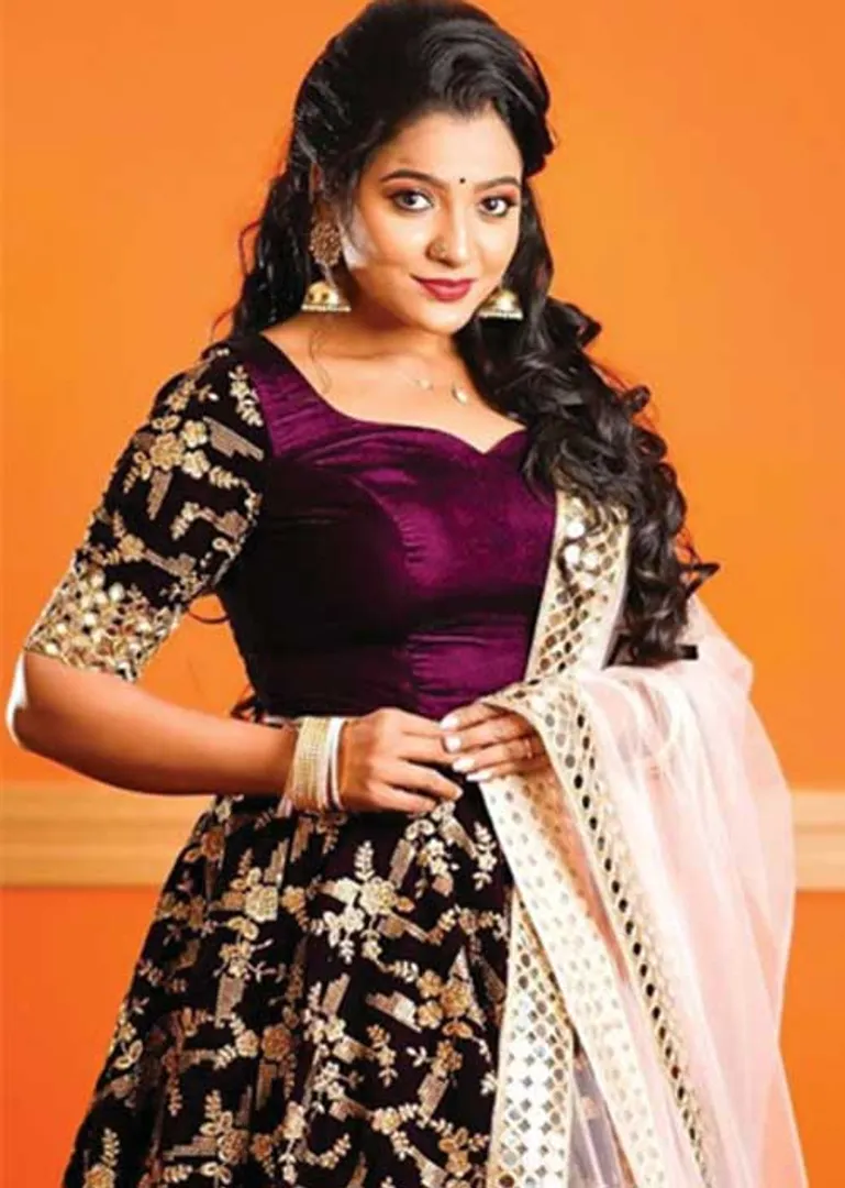 mullai chitra