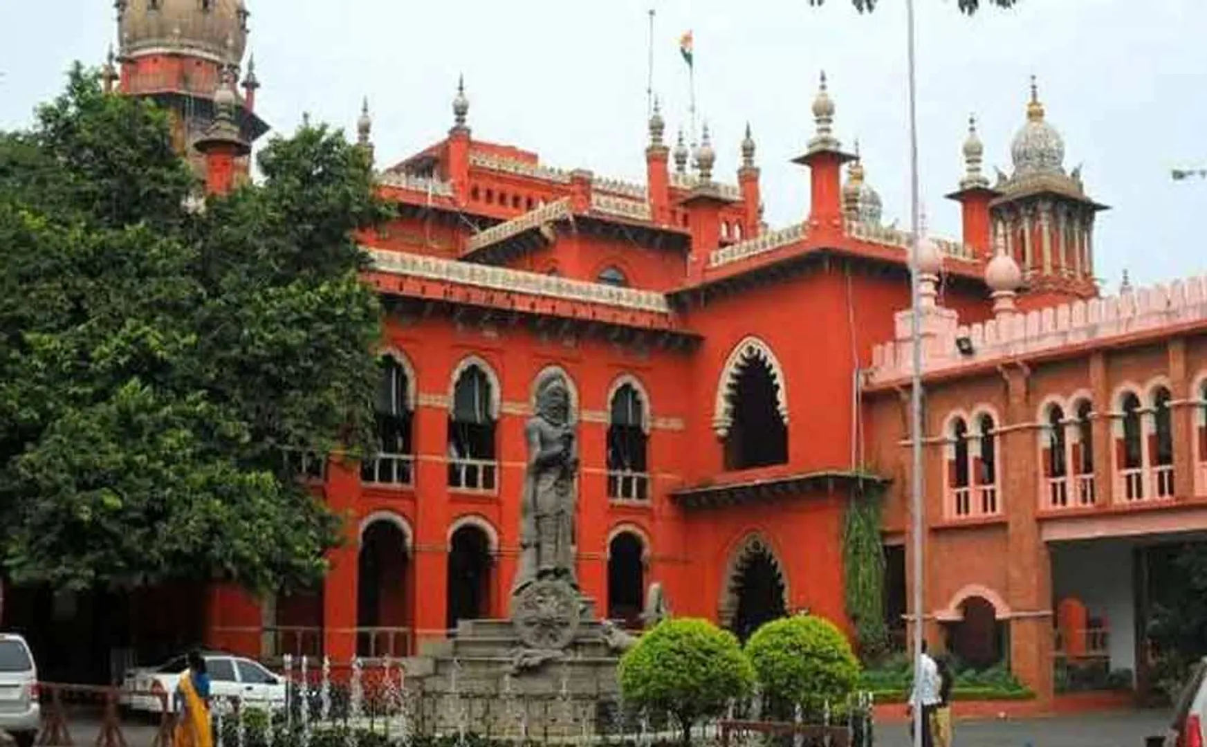  Penalty for doctors who do not renew registration: ordered to Central and state governments respond in case against Council registrar order