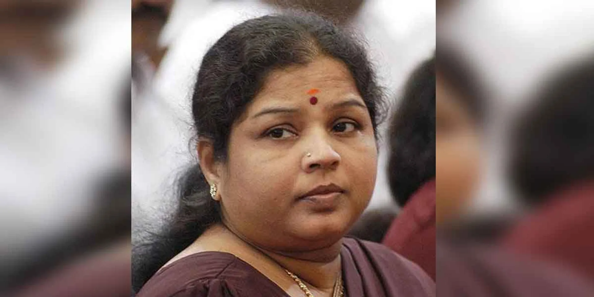 sasikala relative ilavarasi released 
