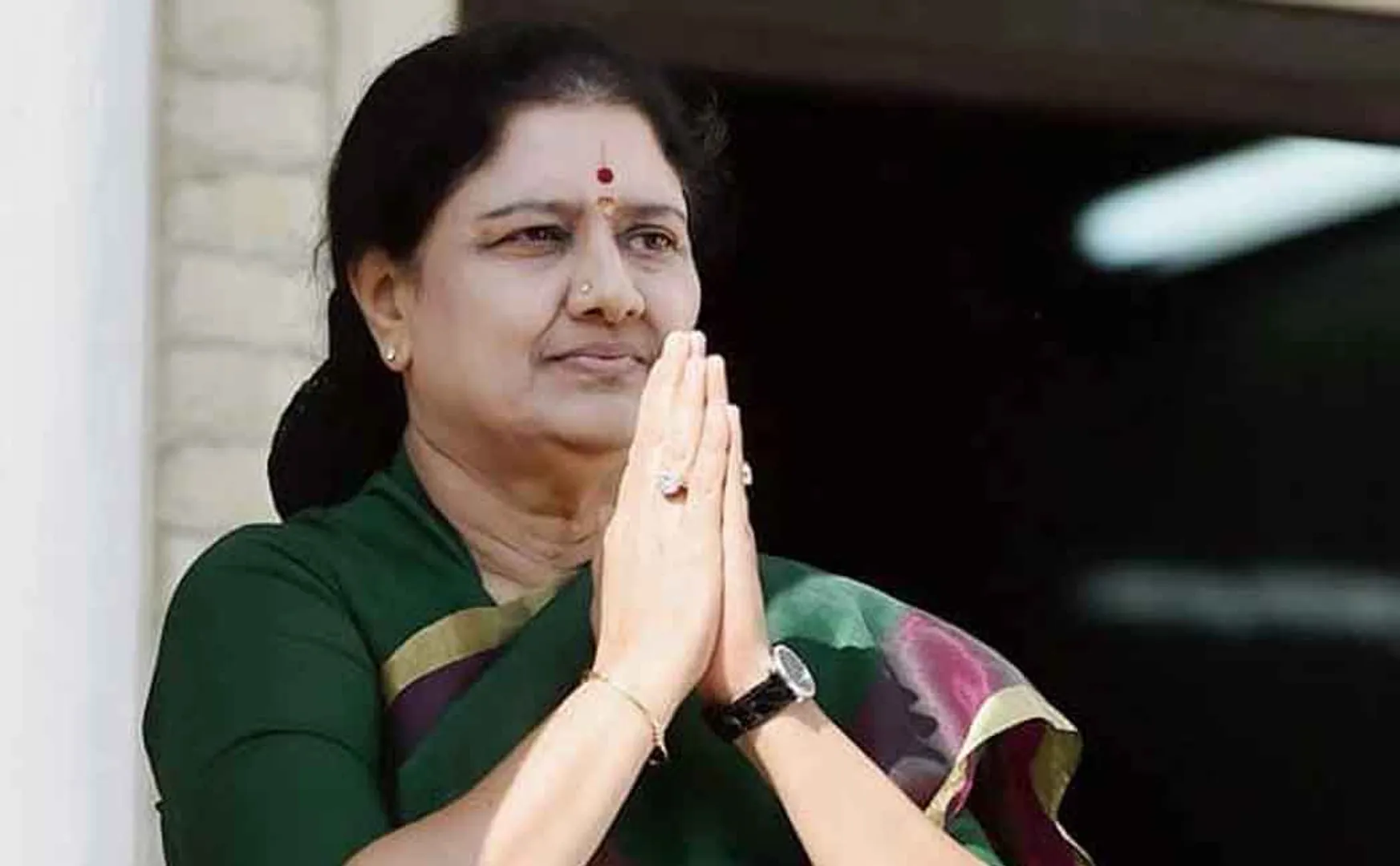admk leader of theni district, sasikala police dgp 