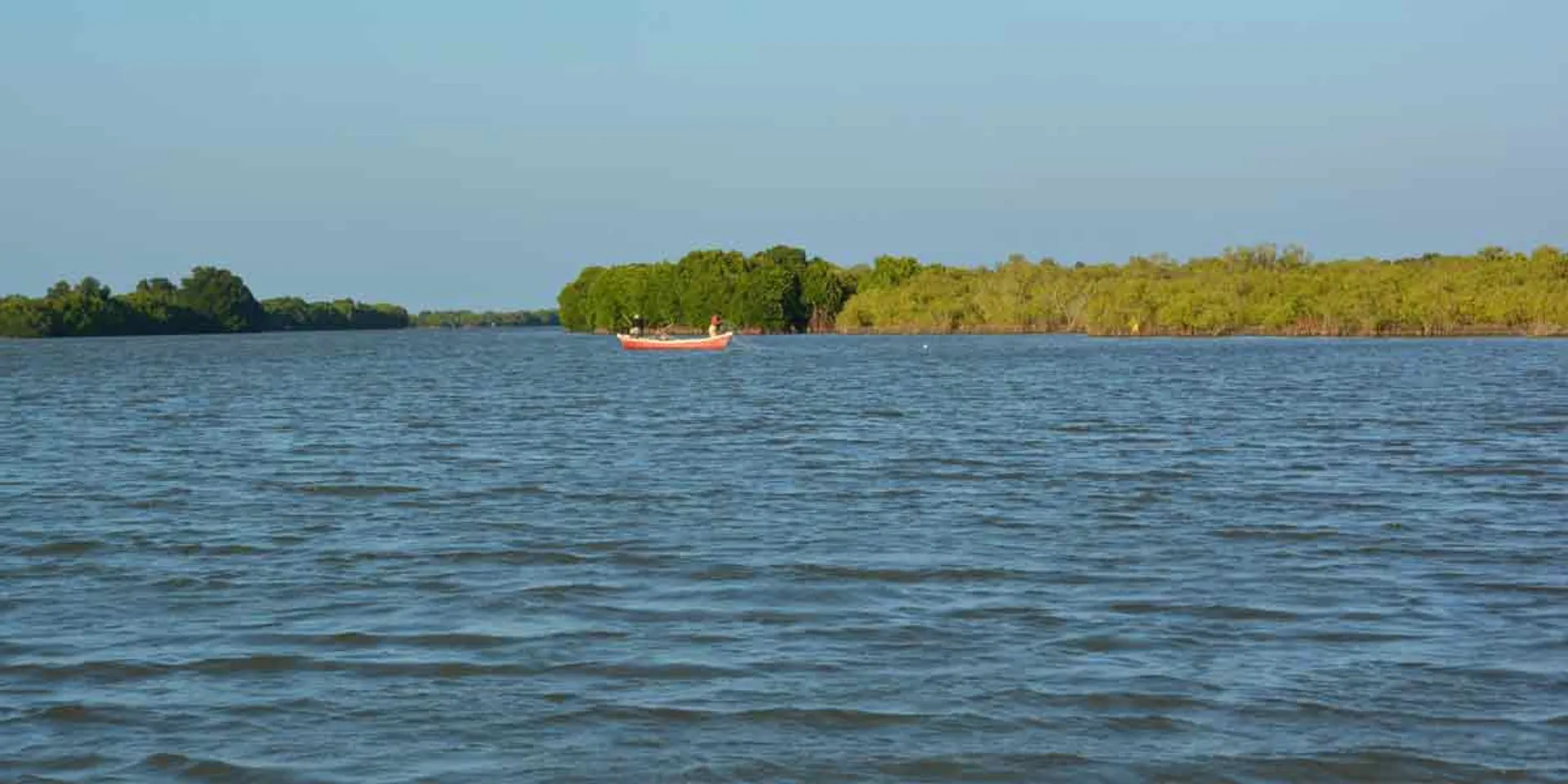 Fishermen boat capsize near Chidambaram