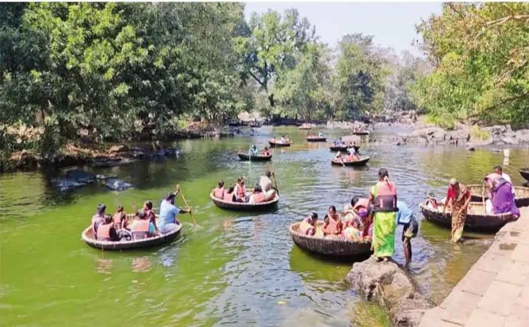 dharmapuri district, hogenakkal falls tourists 
