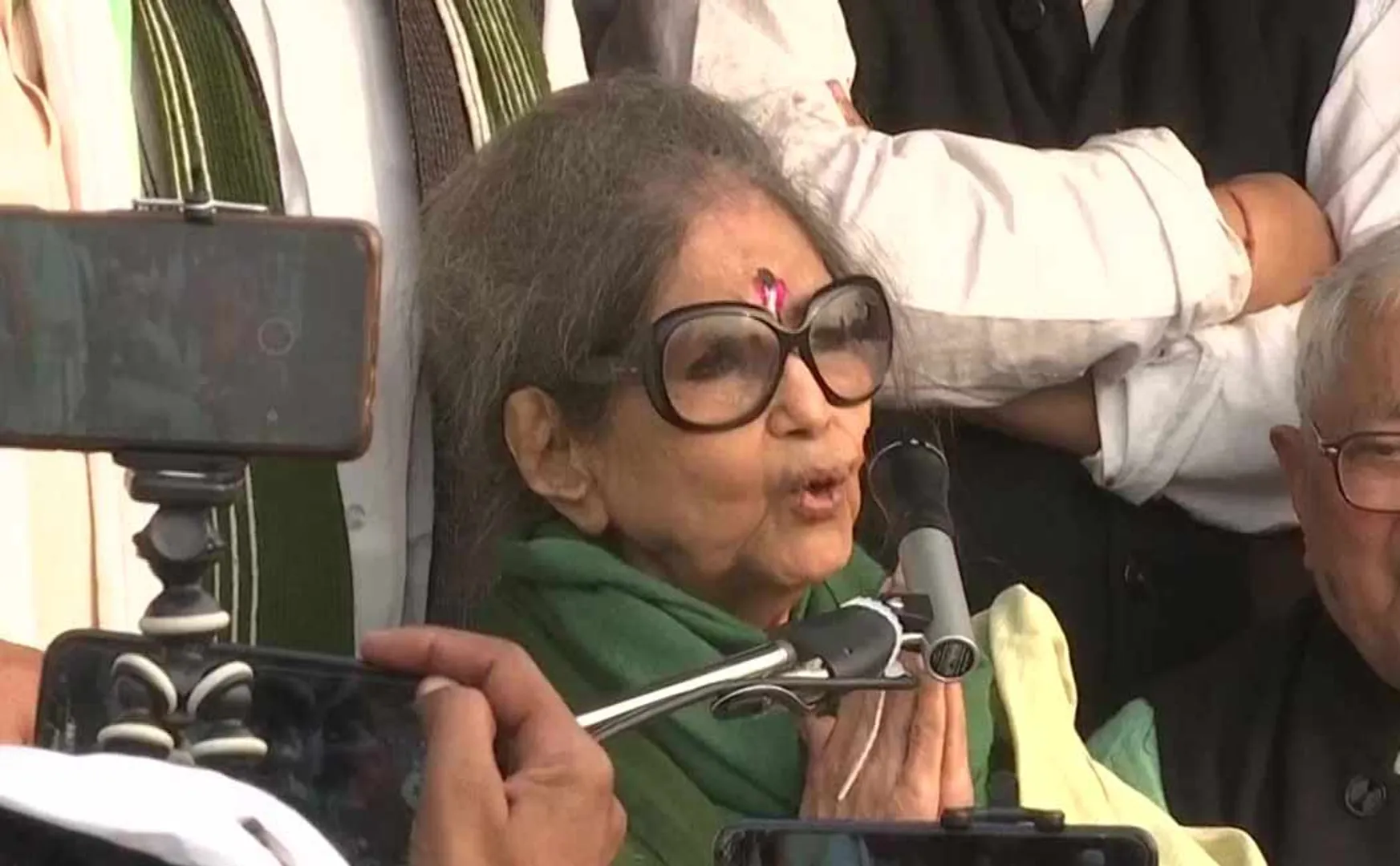  Tara Gandhi
