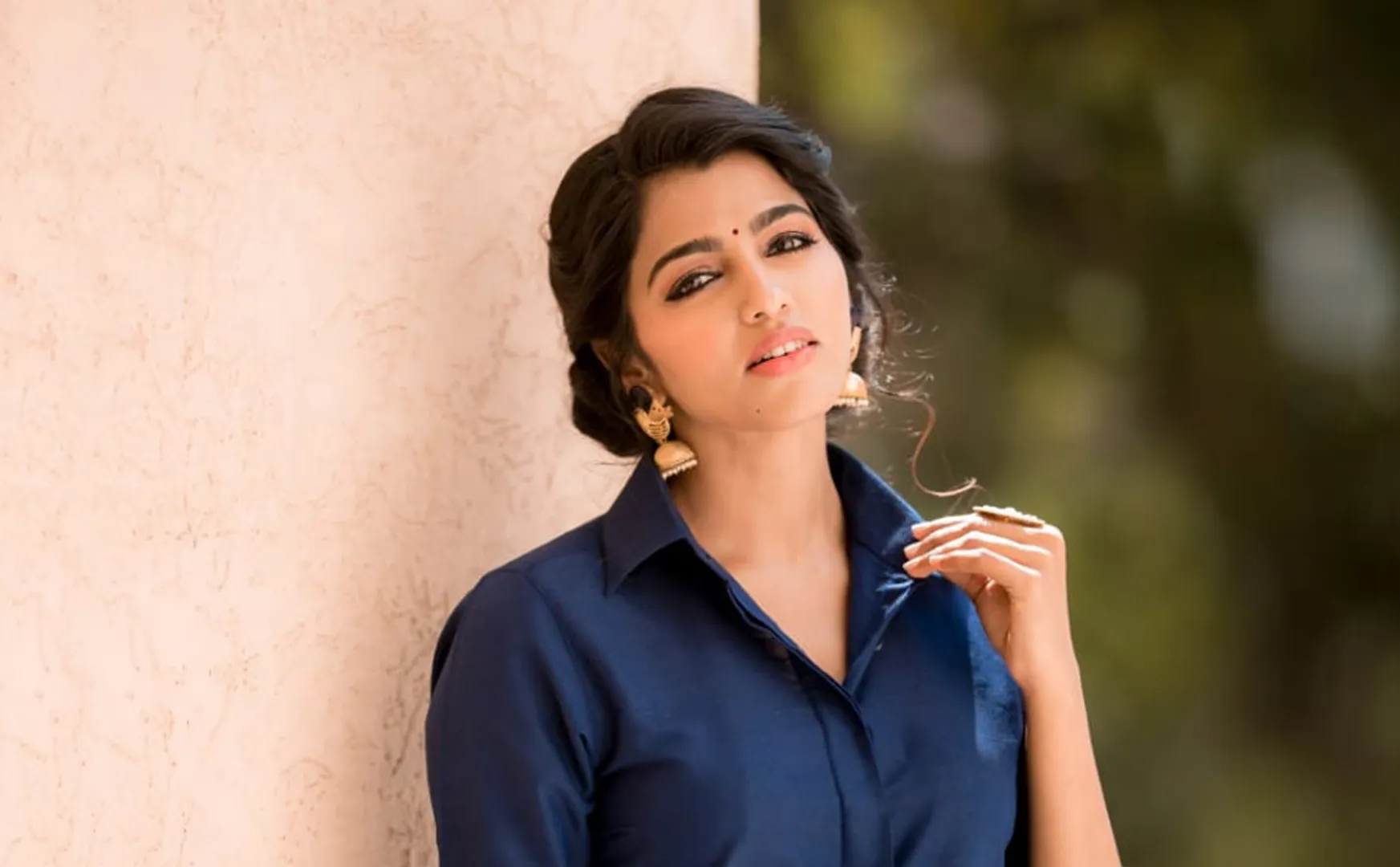 Actress Sai Dhanshika's Photos