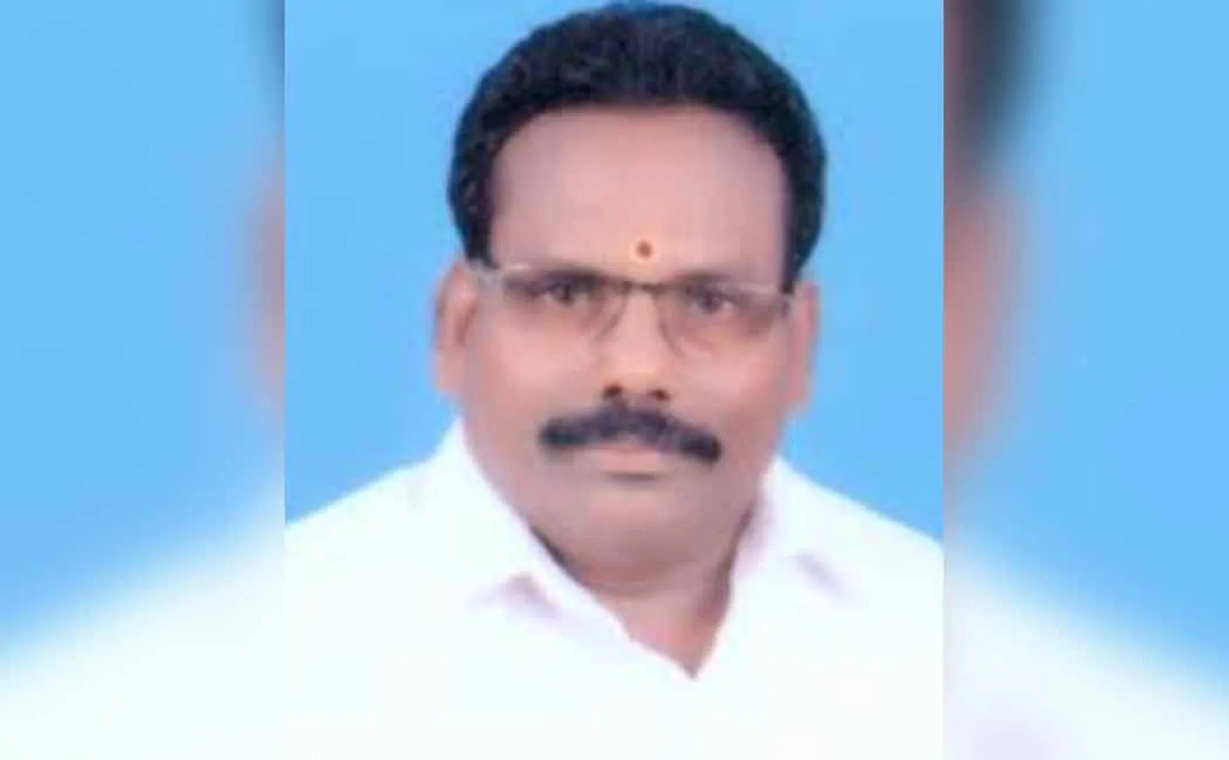 AIADMK MLA Chinnathambi who made pooja in the temple to get seats again ..!