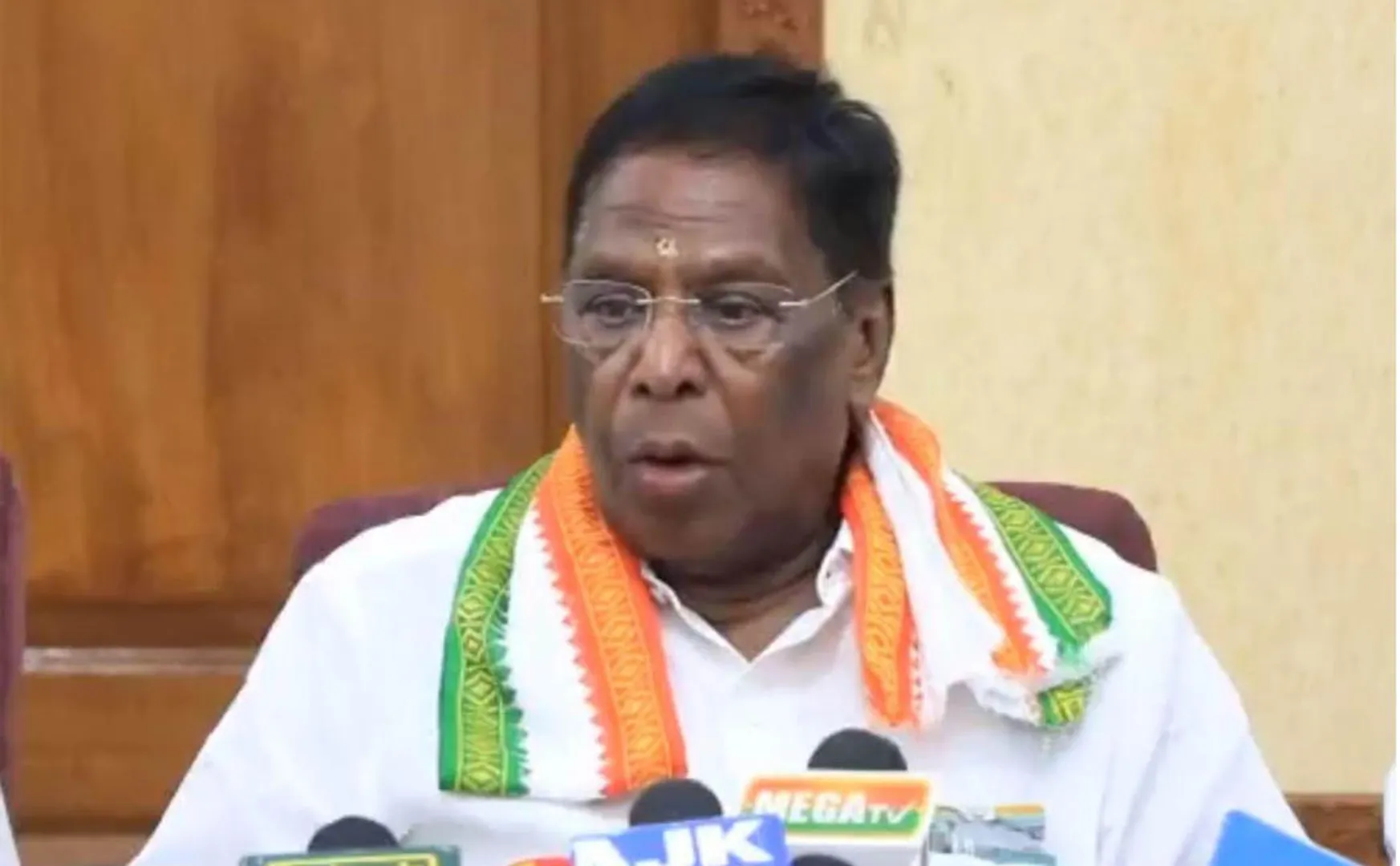 puducherry government floor test over cm narayanasamy 