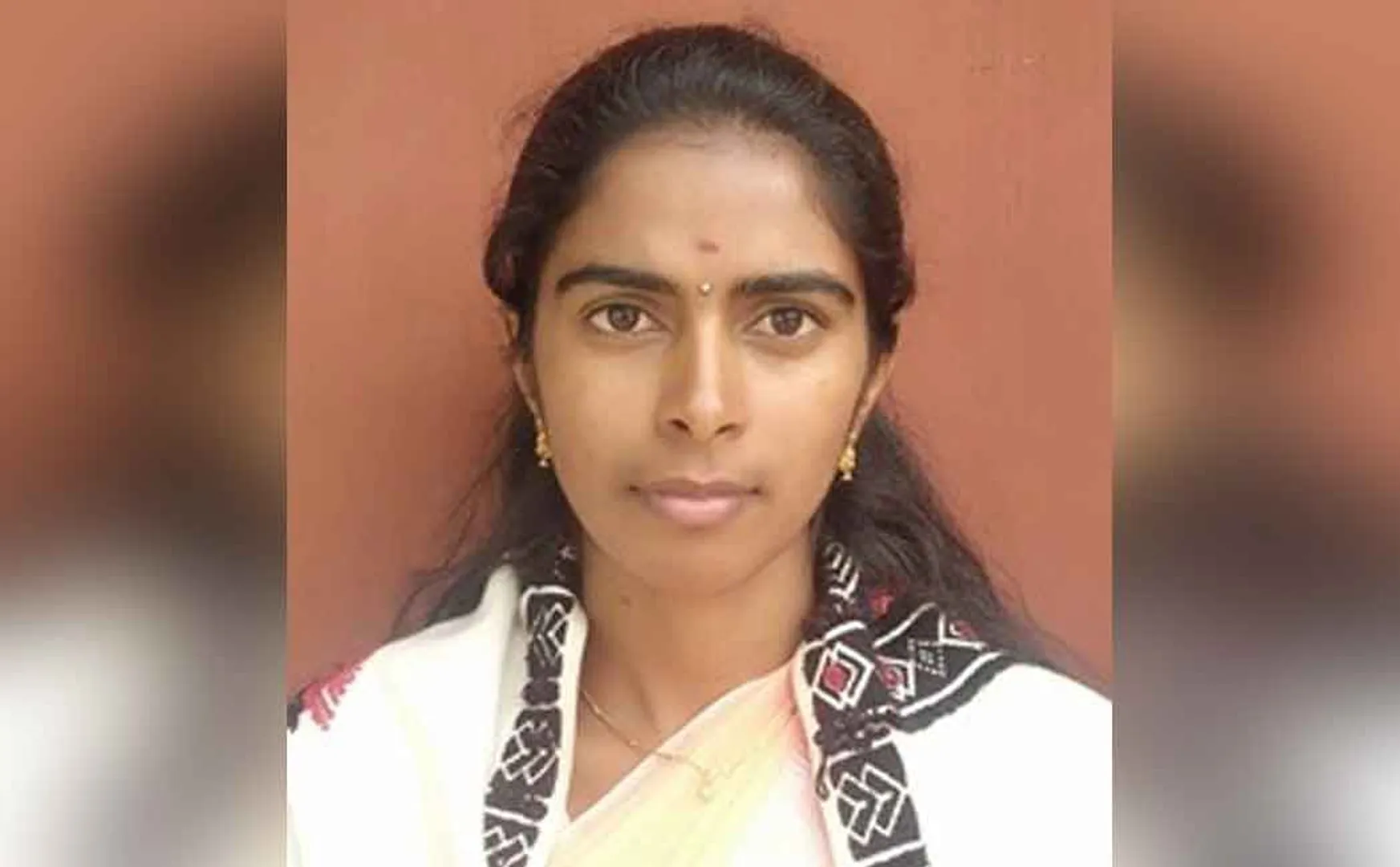 a girl from nilgiri who completed law first in her village