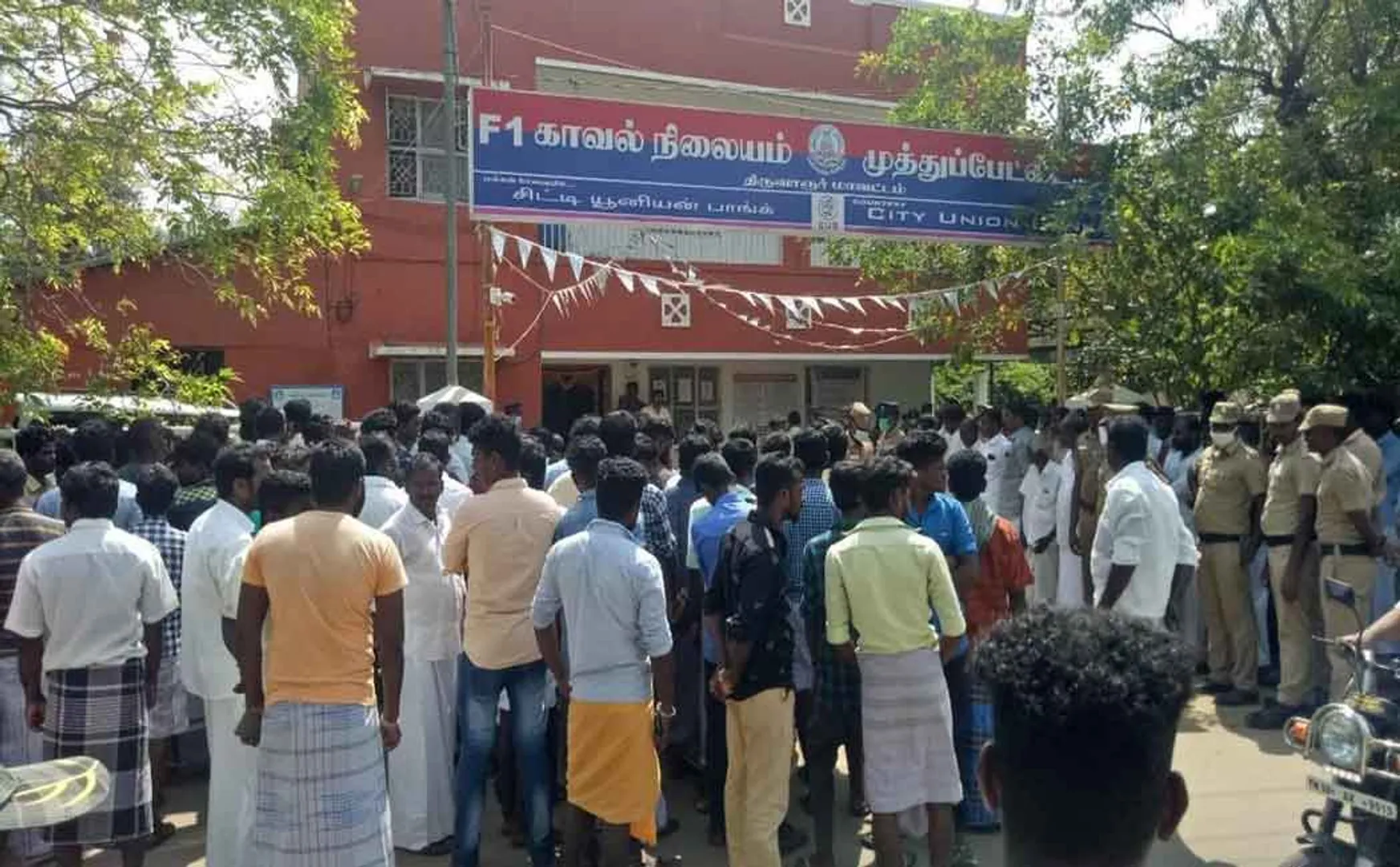 aiadmk councilar passes away