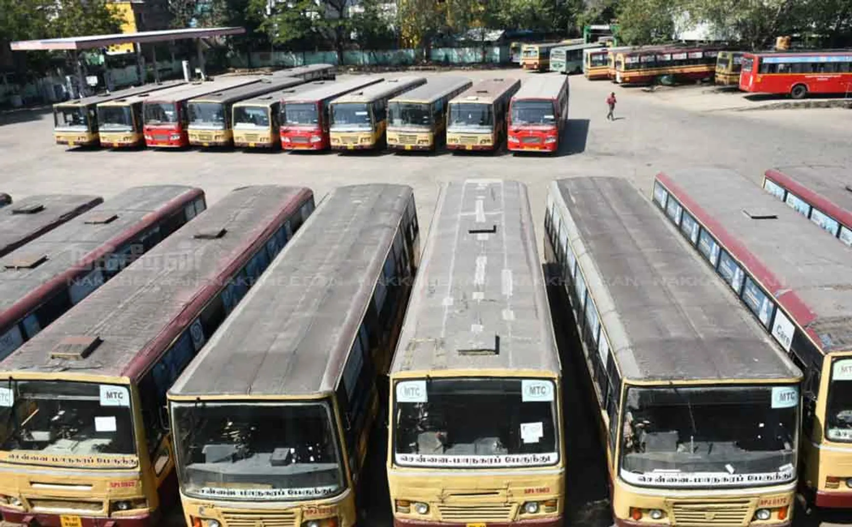 How is the bus workers' strike possible without any public problem 